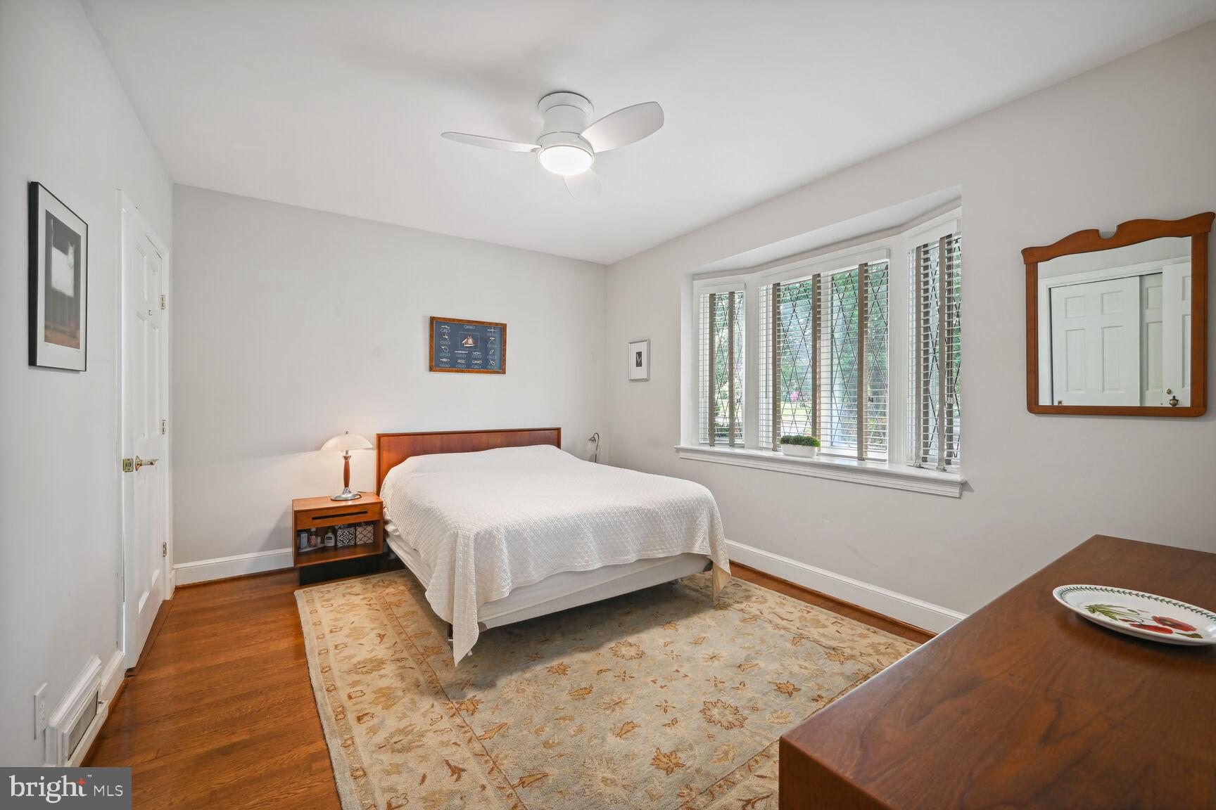 4353 Verplanck Pl NW