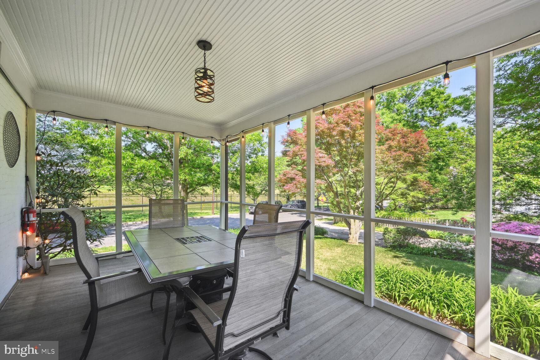 4353 Verplanck Pl NW