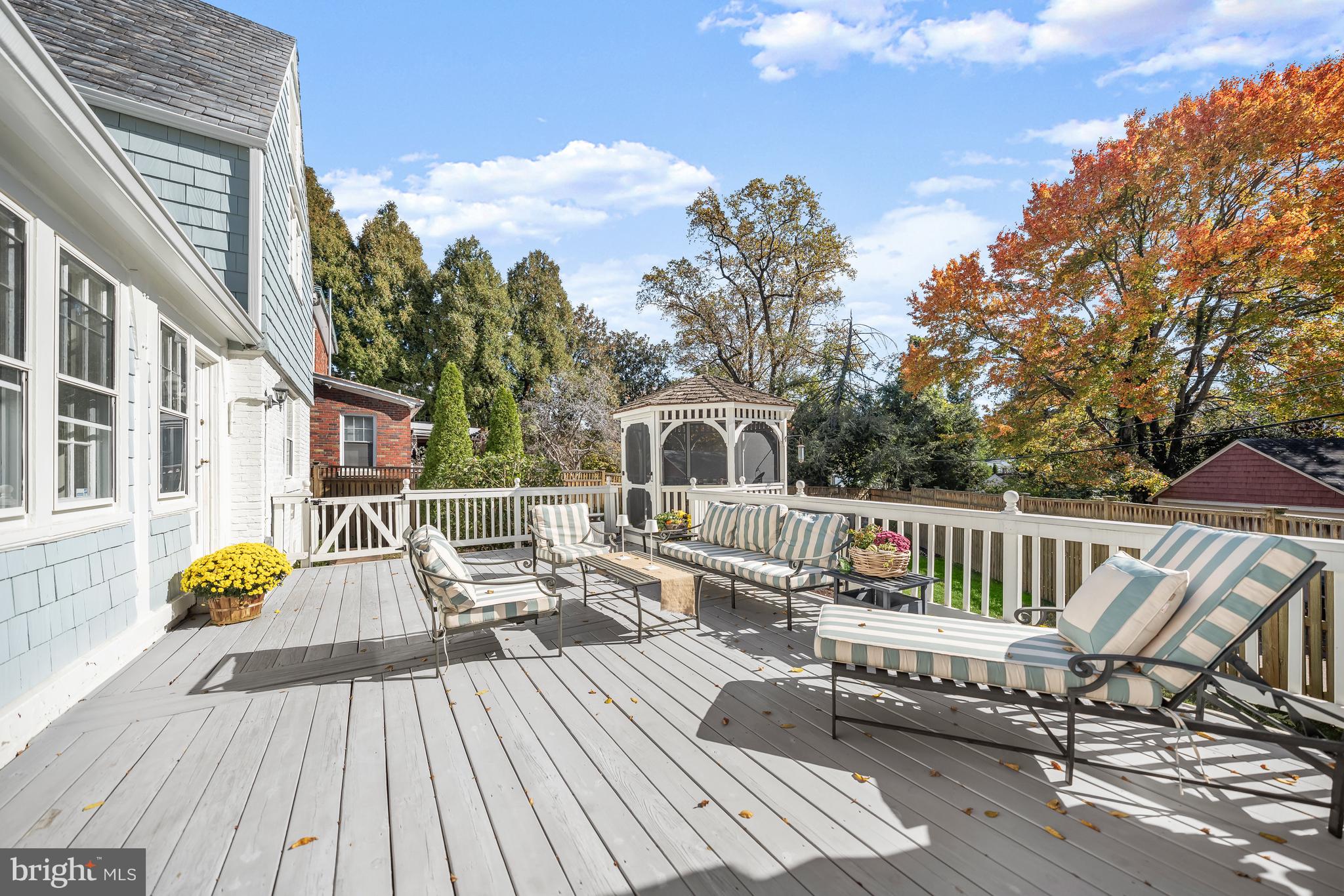 4922 ALBEMARLE STREET NW