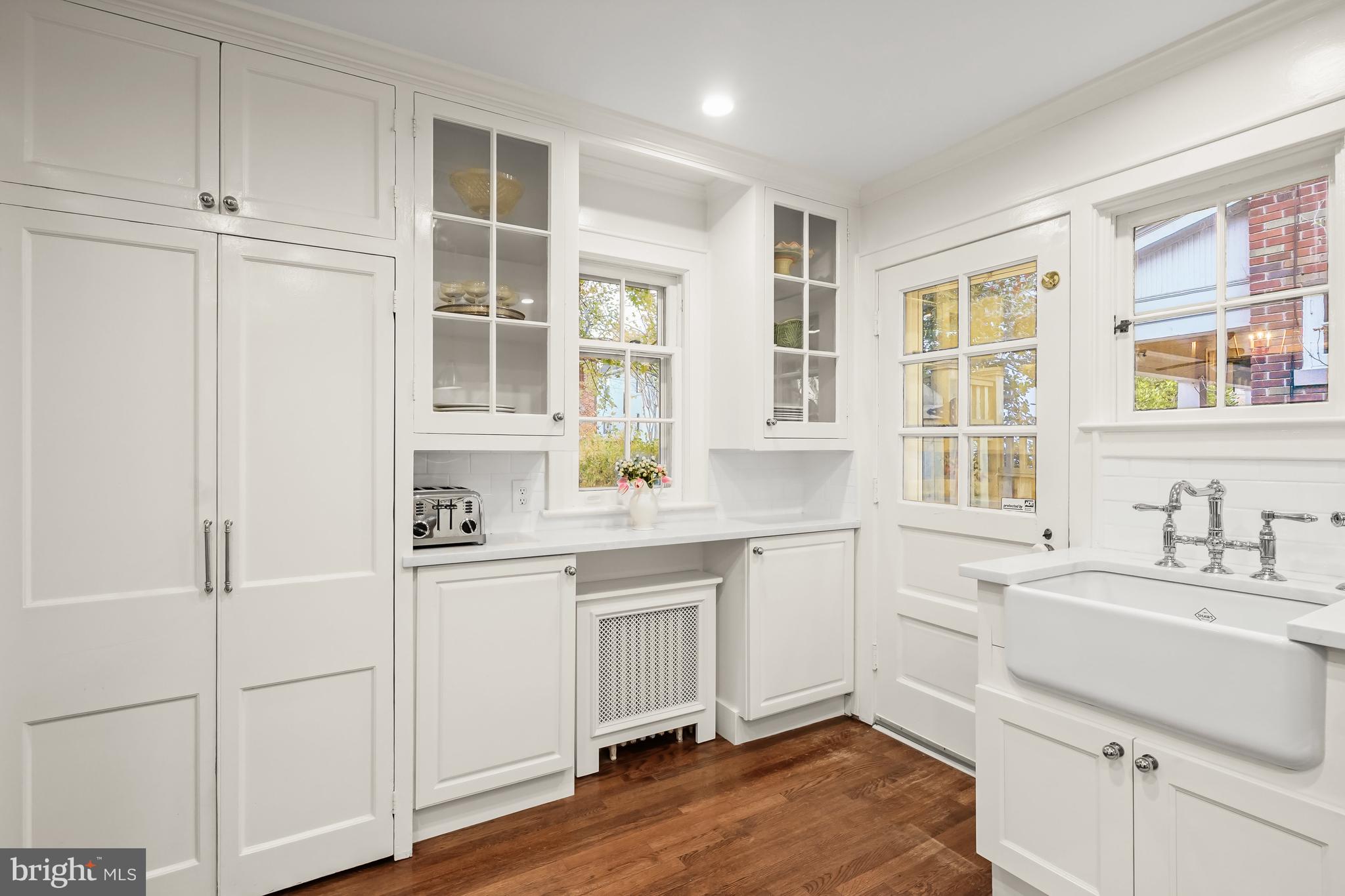 4922 ALBEMARLE STREET NW