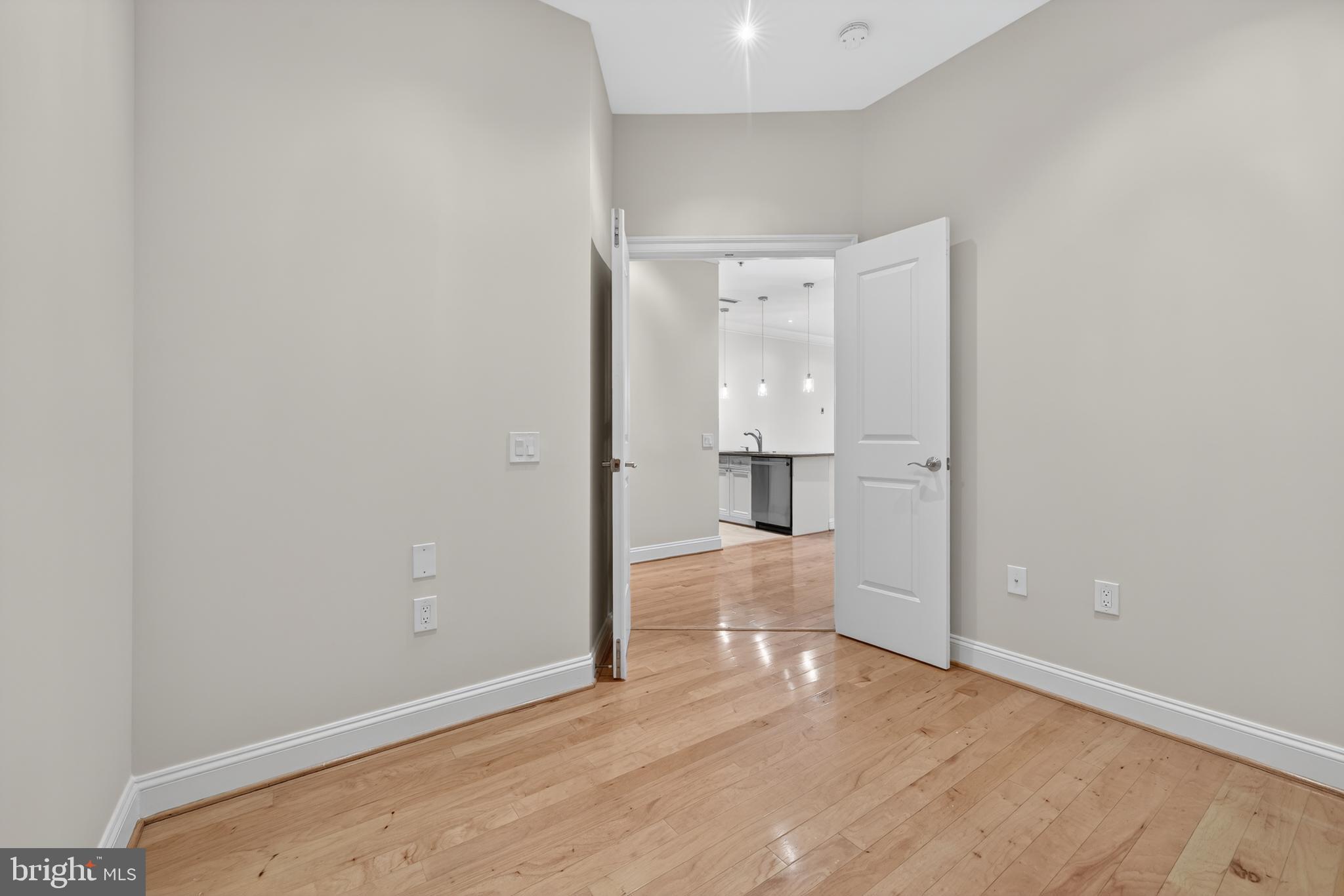 1210 R STREET NW 215