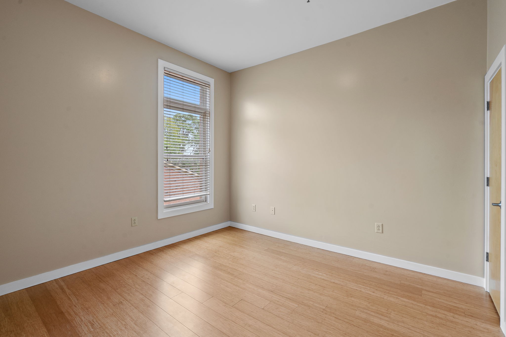 1706 18th Ave, S Unit: 301