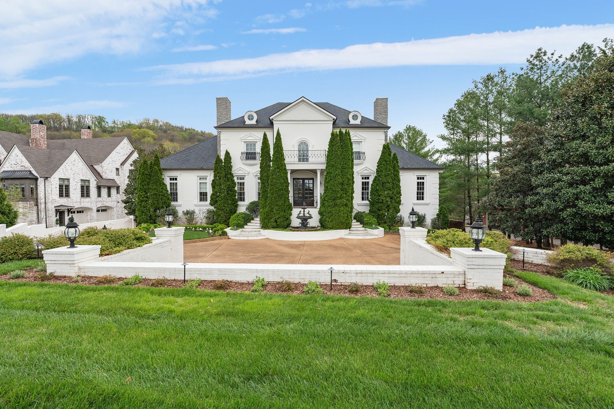 110 Woodward Hills Pl