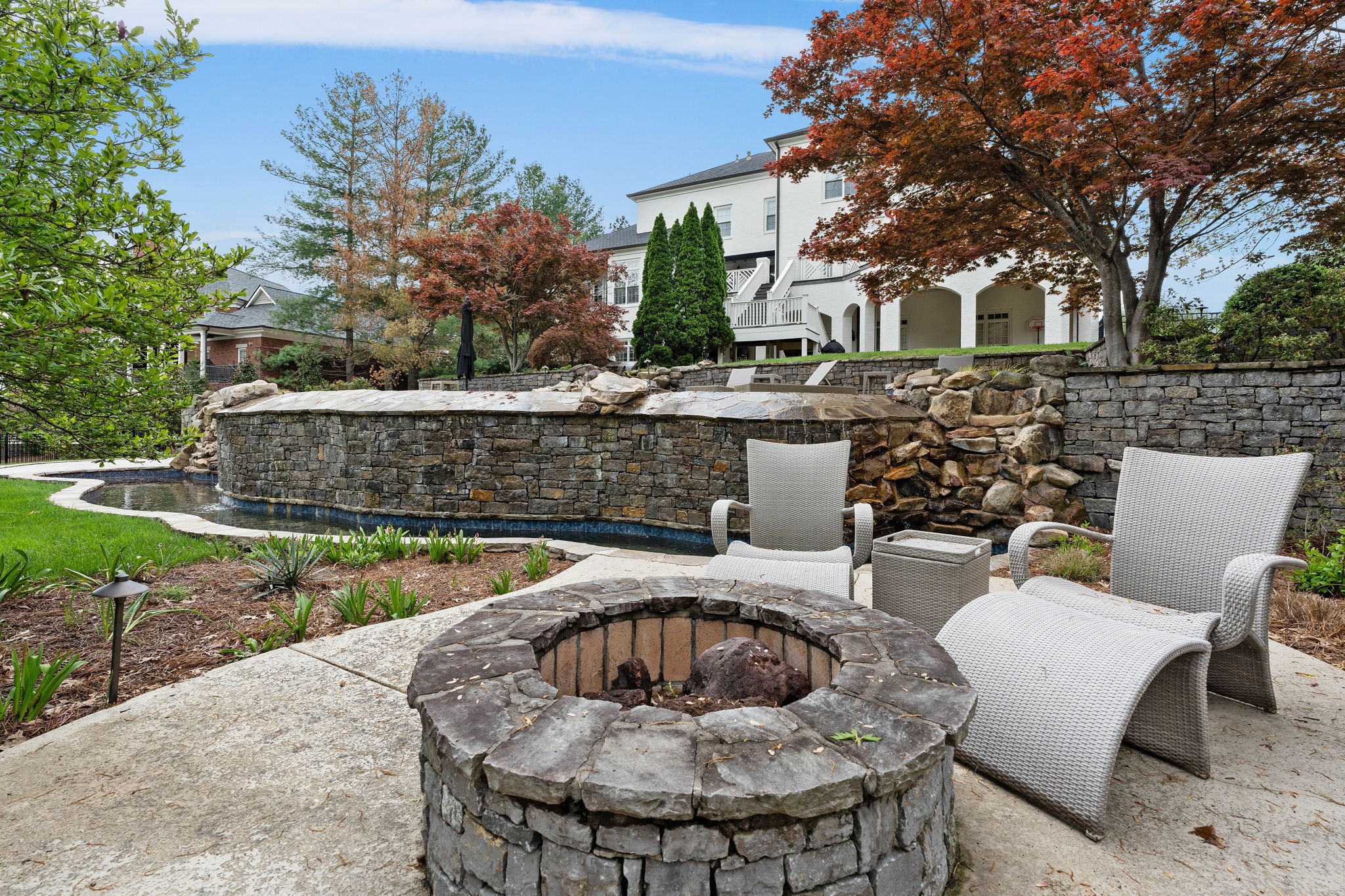 110 Woodward Hills Pl