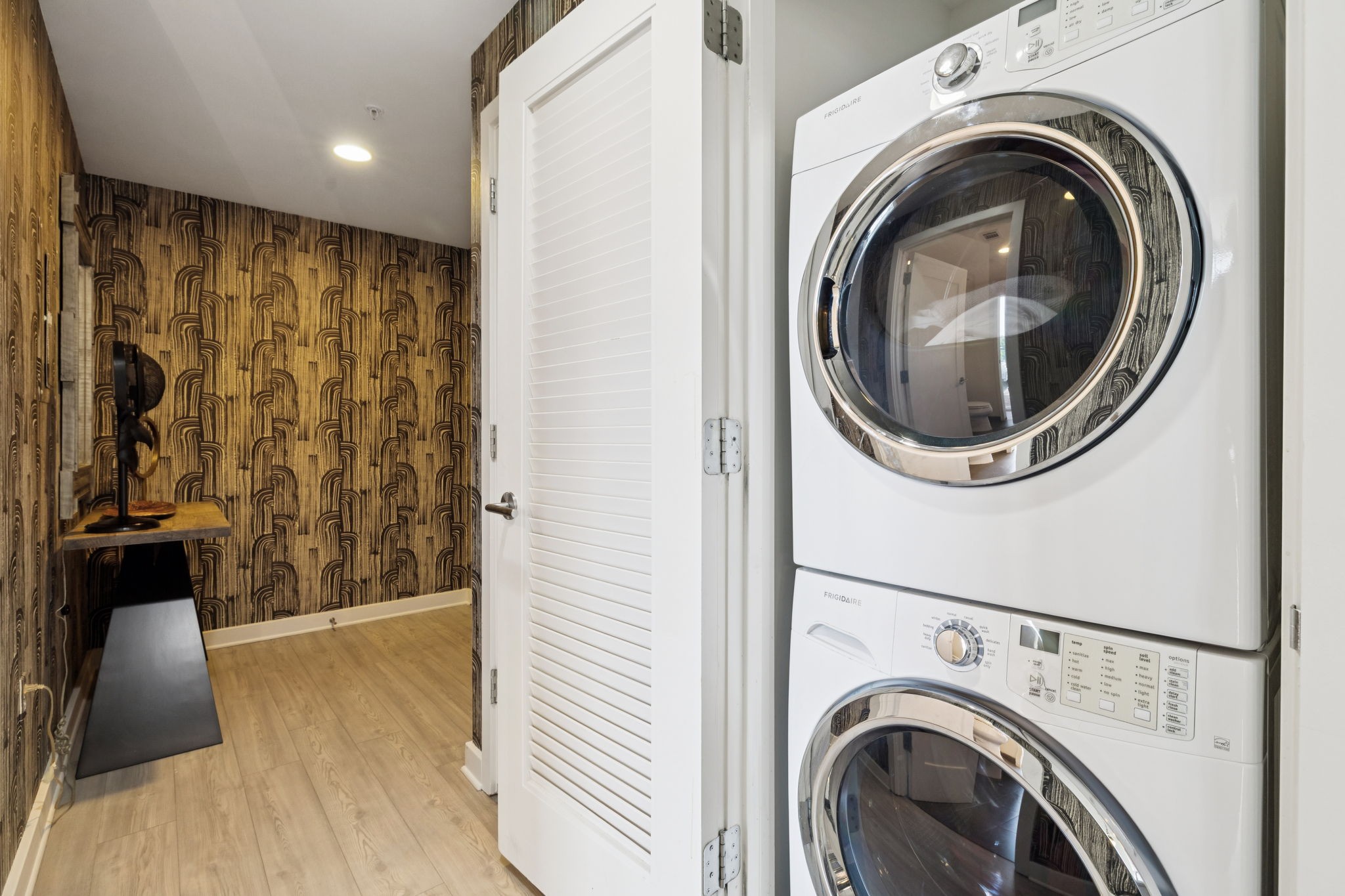 1212 Laurel St Unit: 302