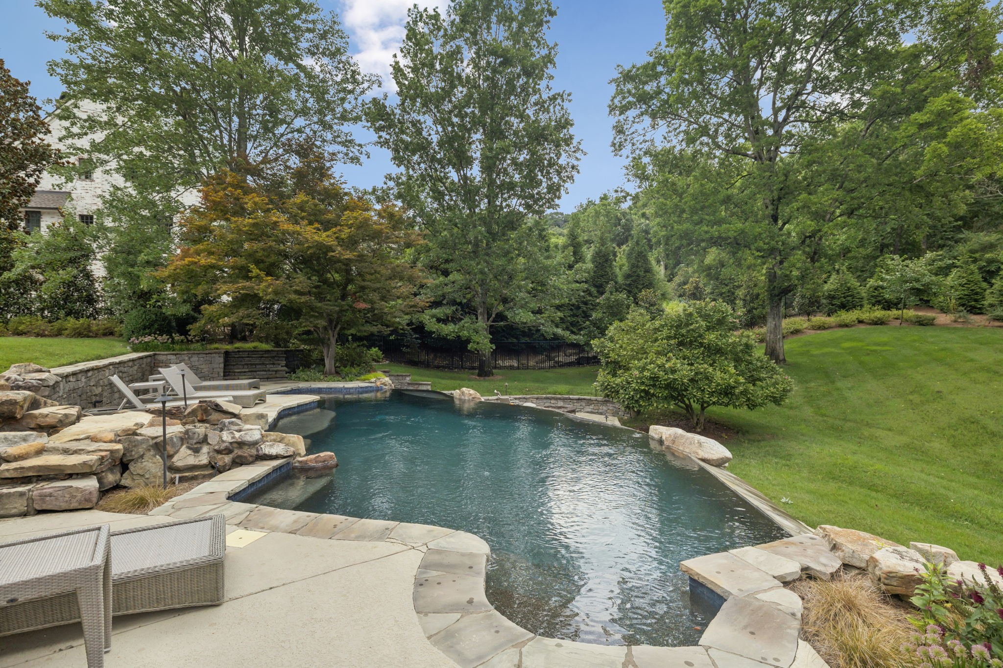 110 Woodward Hills Pl