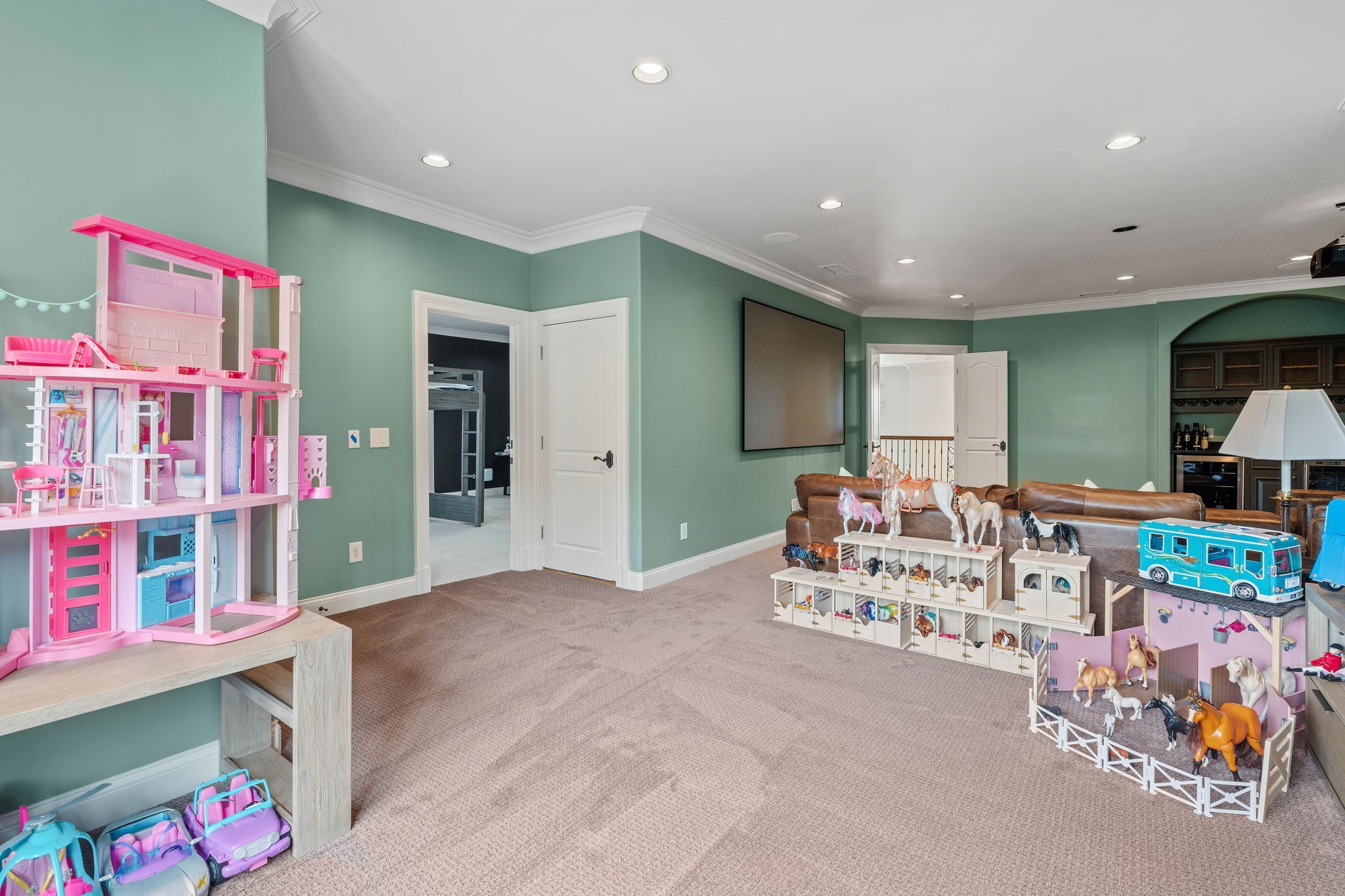 110 Woodward Hills Pl