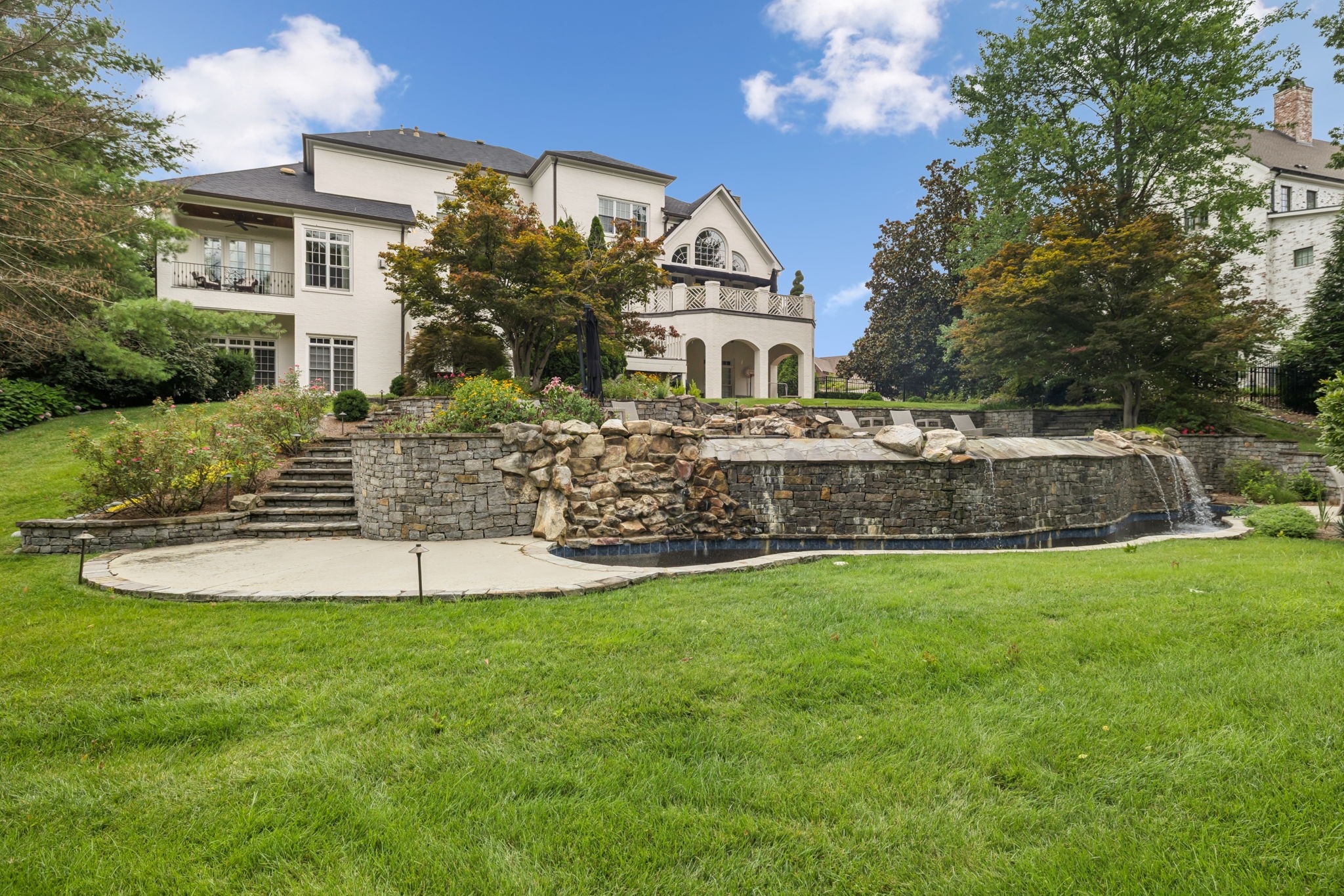 110 Woodward Hills Pl