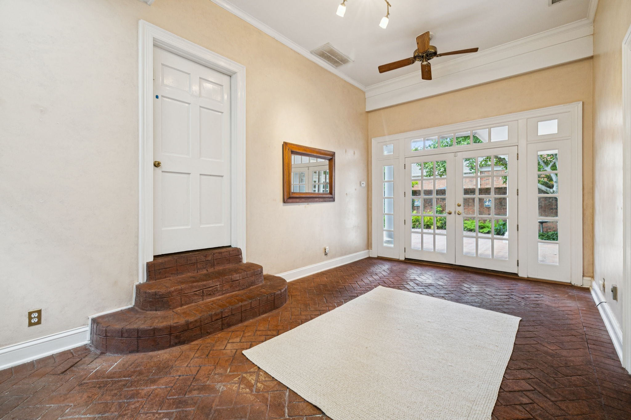 501 Belgrave Park