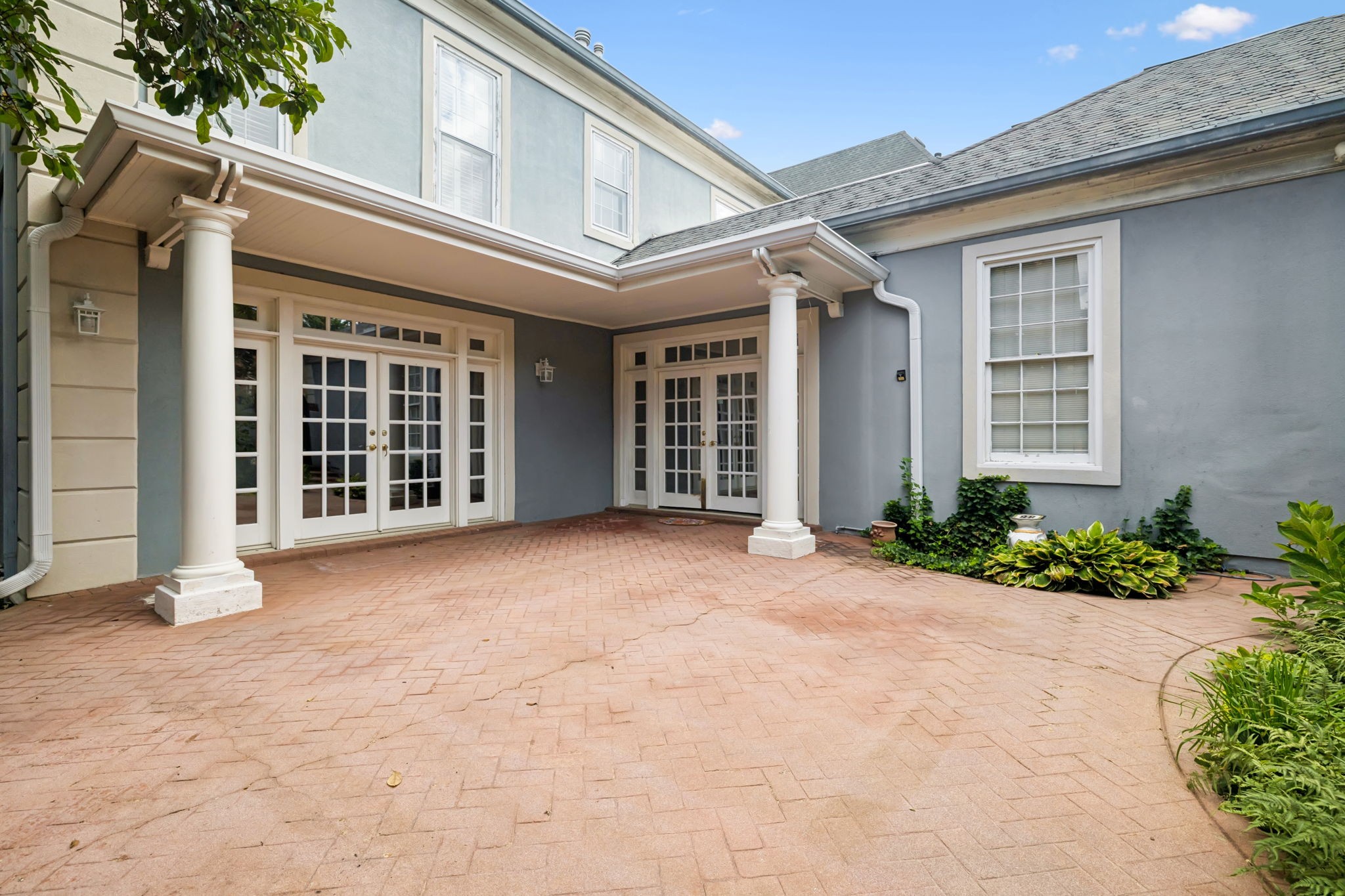 501 Belgrave Park