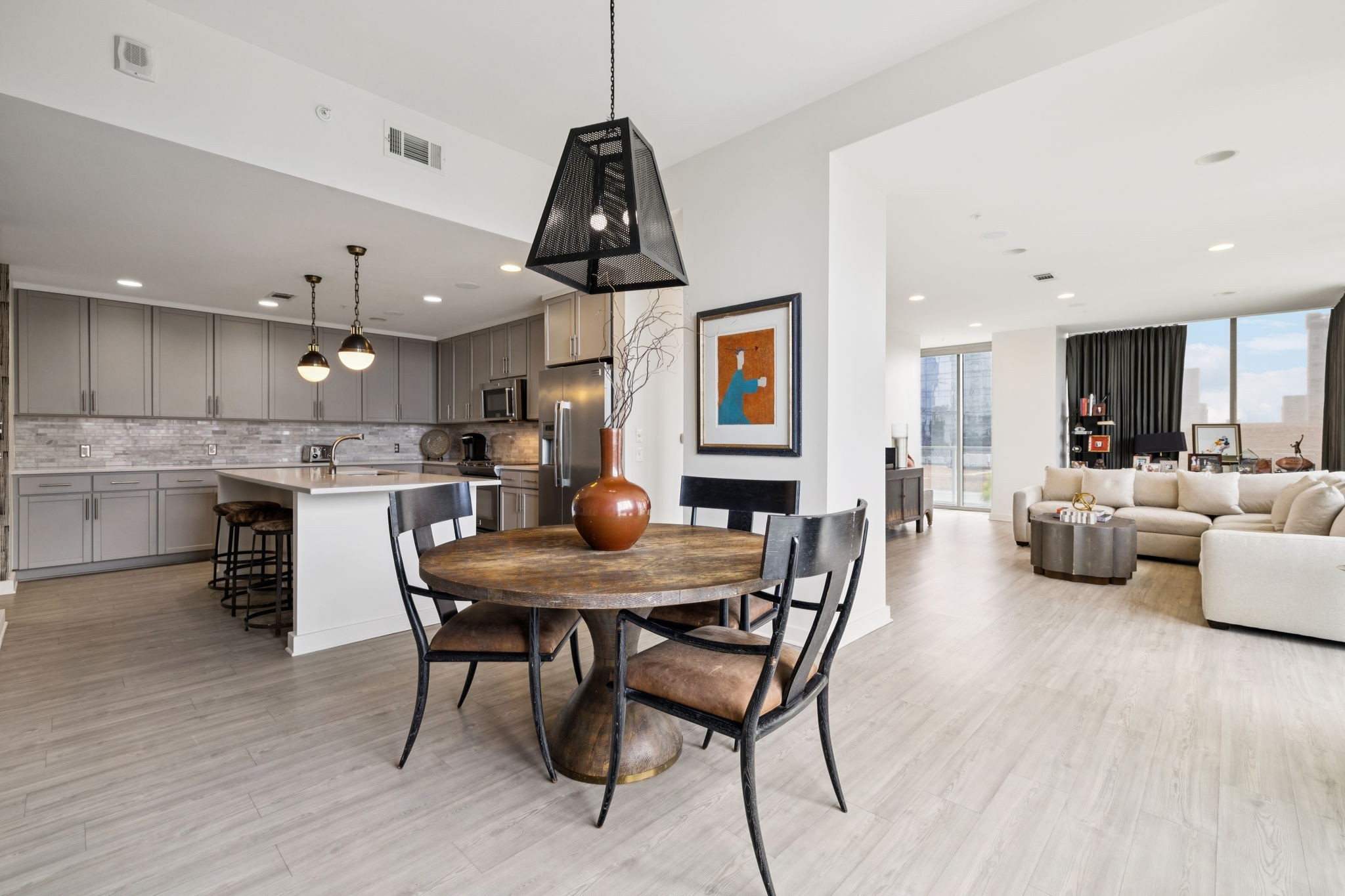 1212 Laurel St Unit: 302