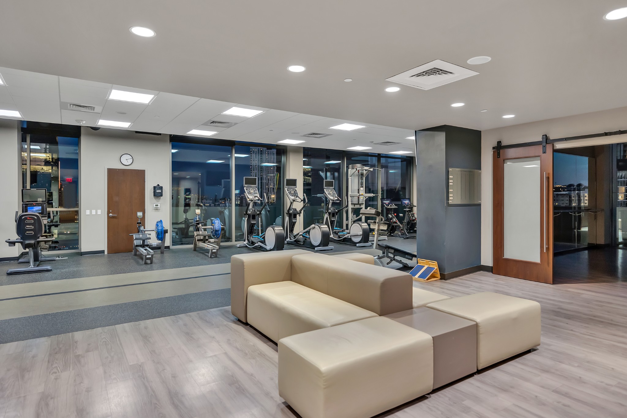 1212 Laurel St Unit: 302