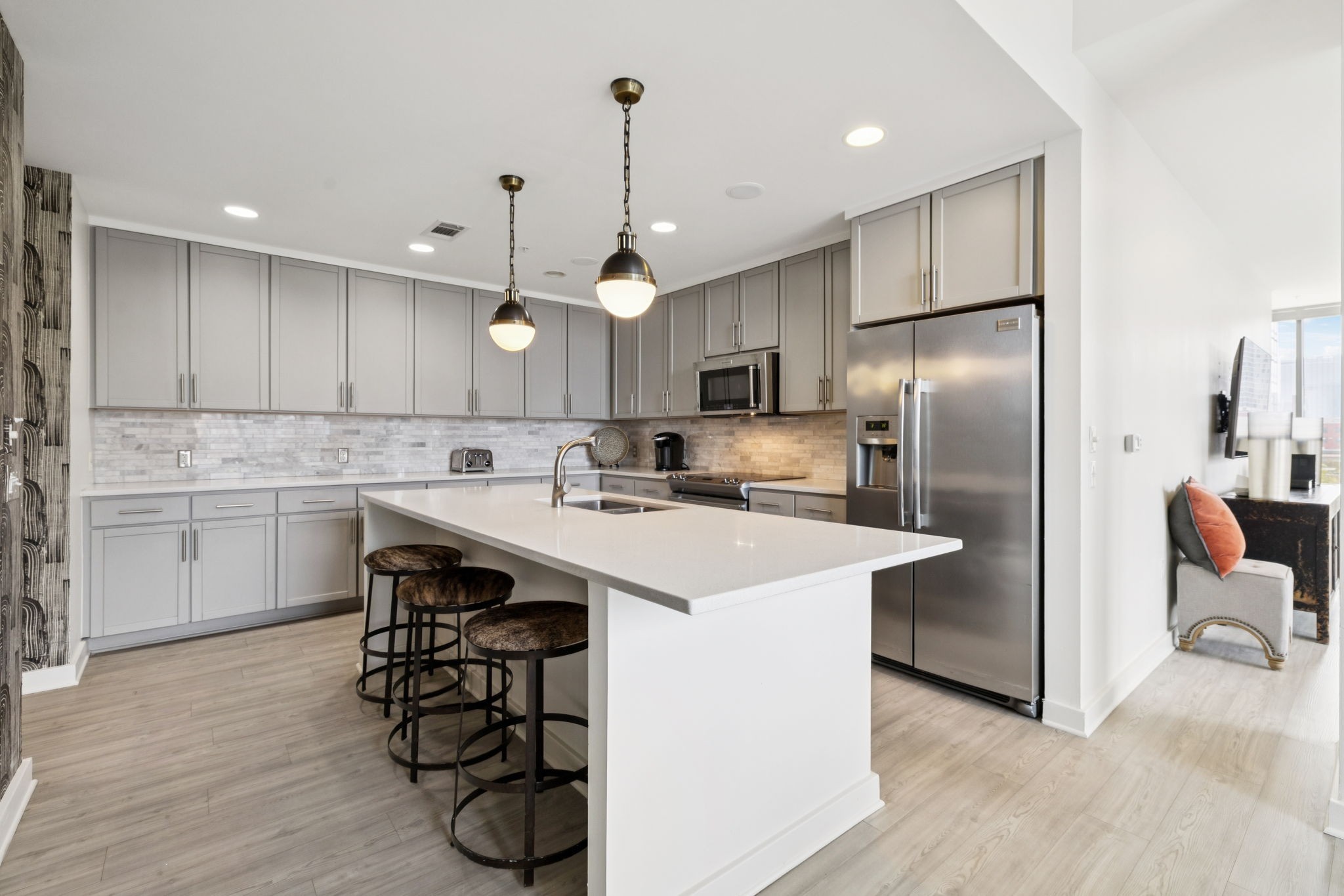 1212 Laurel St Unit: 302