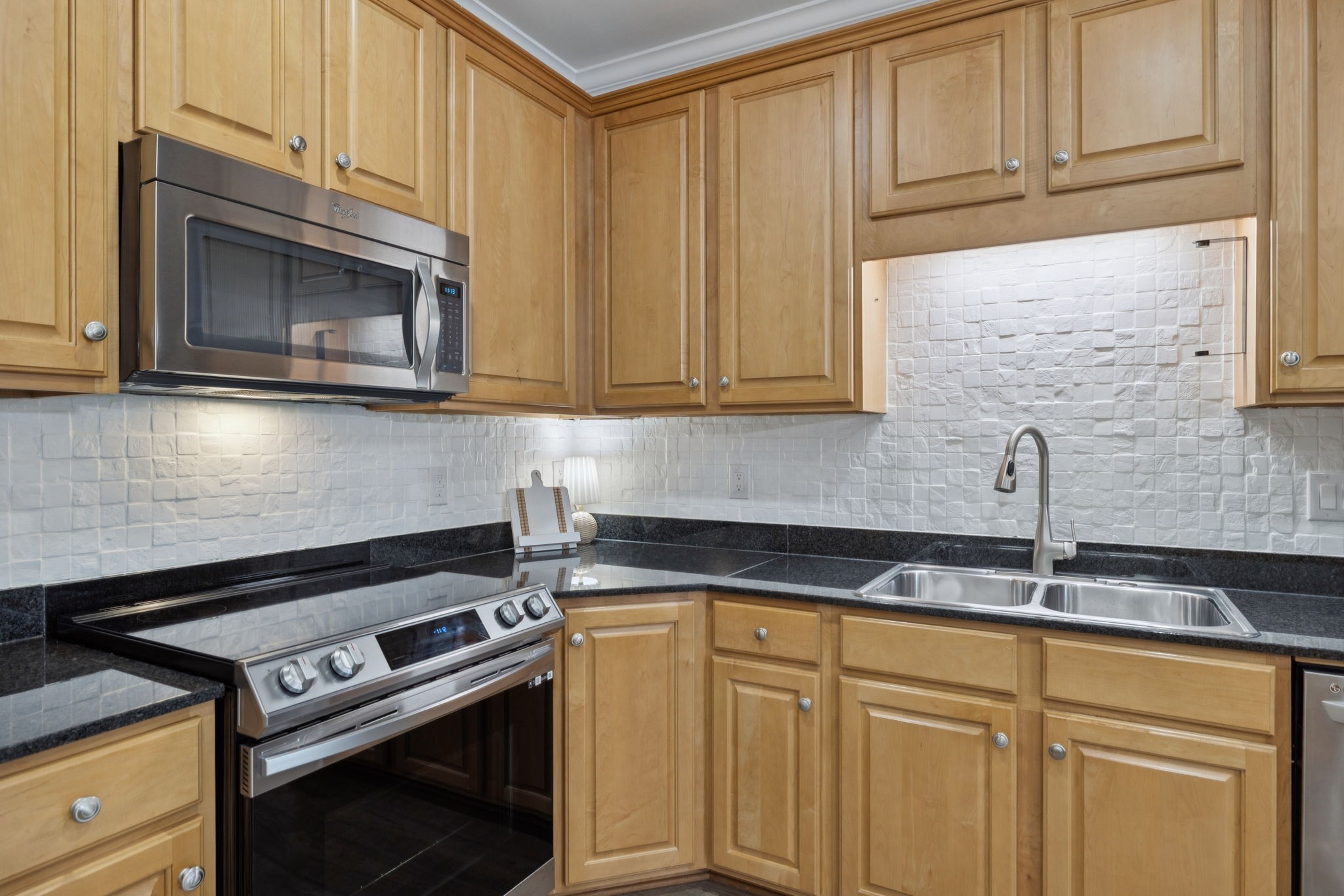 1816 Brentwood Pointe