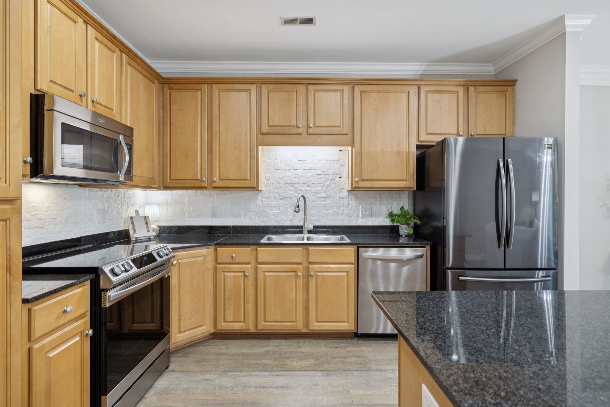 1816 Brentwood Pointe