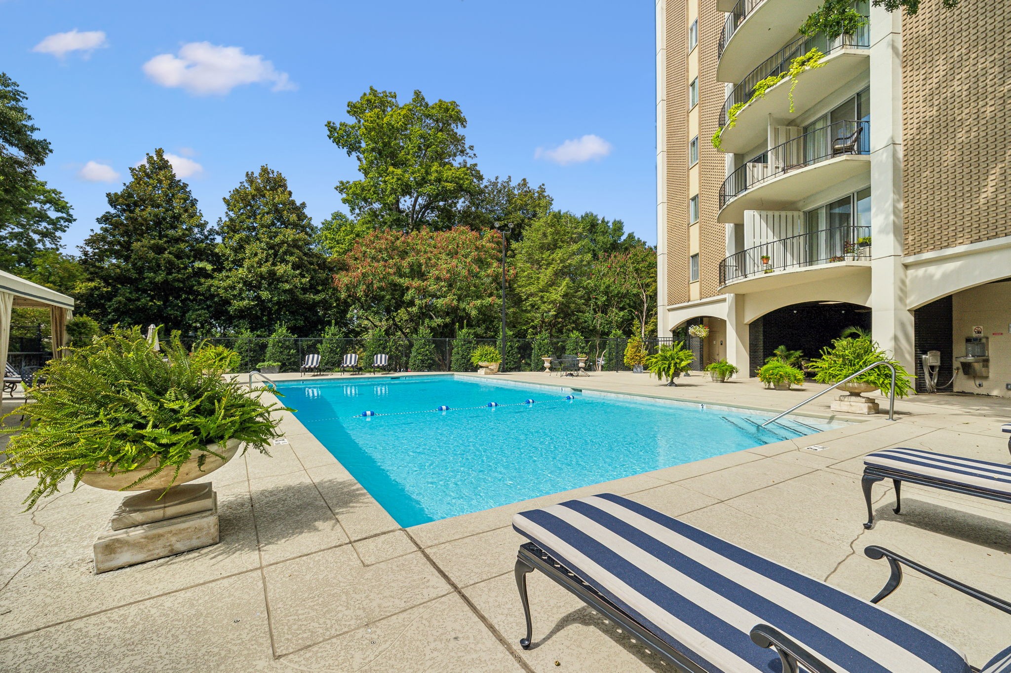 4215 Harding Pike Unit: 306