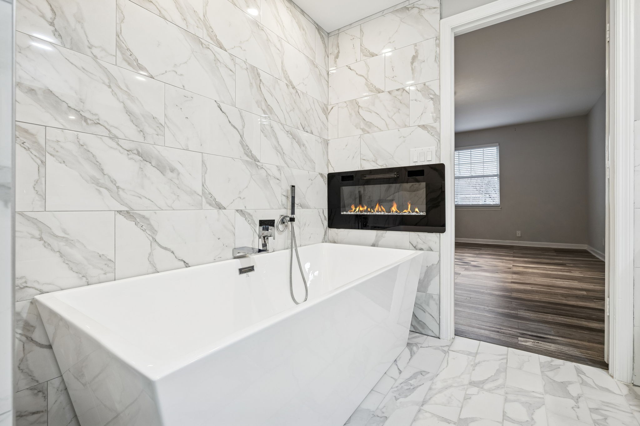 4500 Post Rd Unit: 44