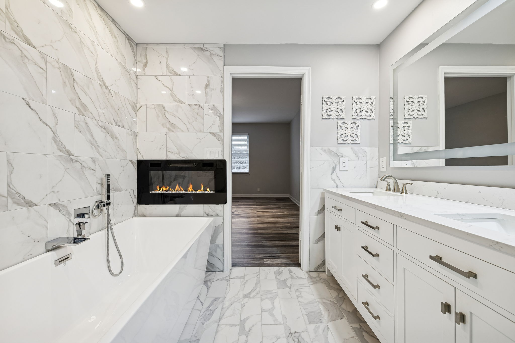 4500 Post Rd Unit: 44