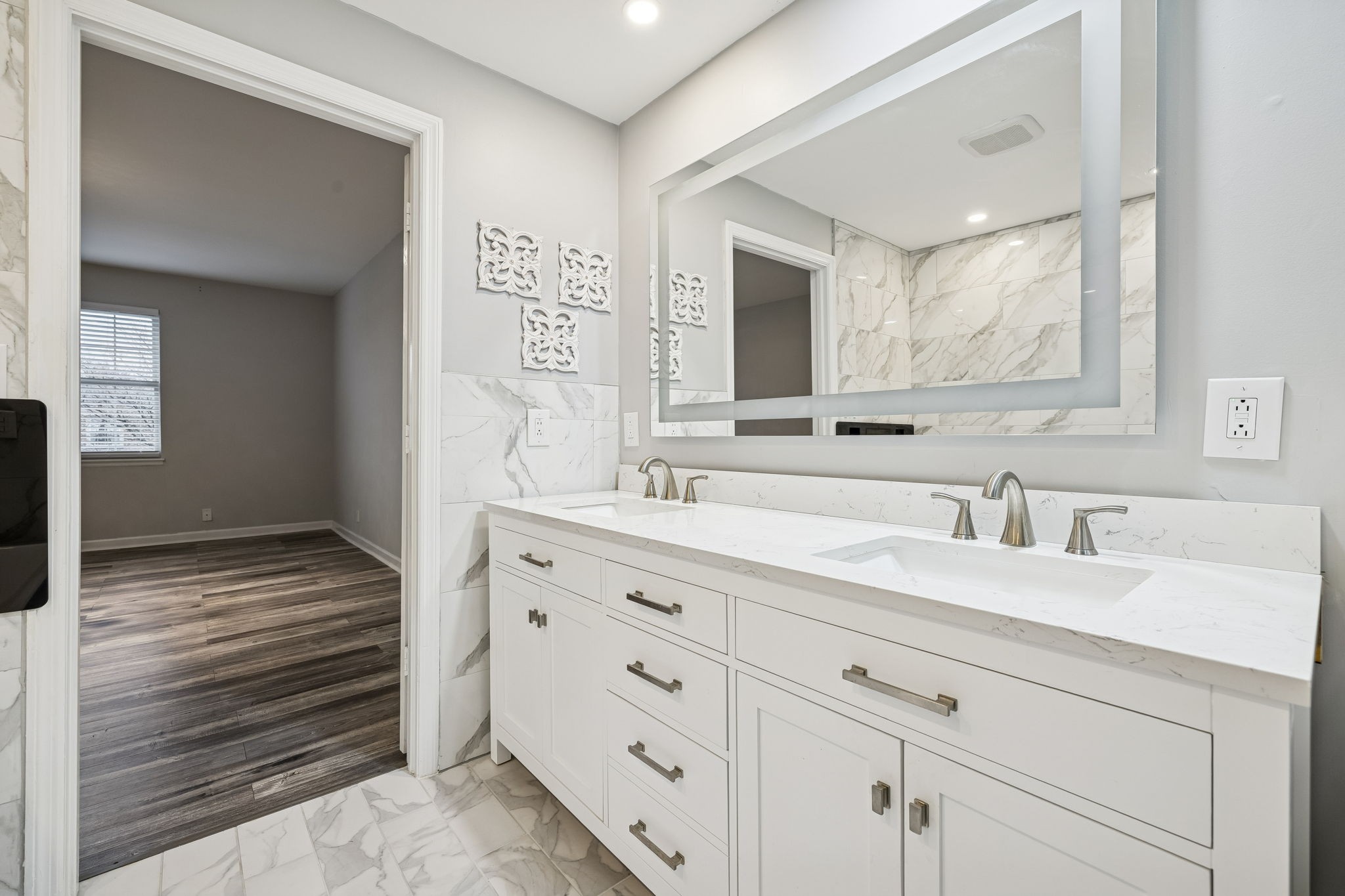 4500 Post Rd Unit: 44