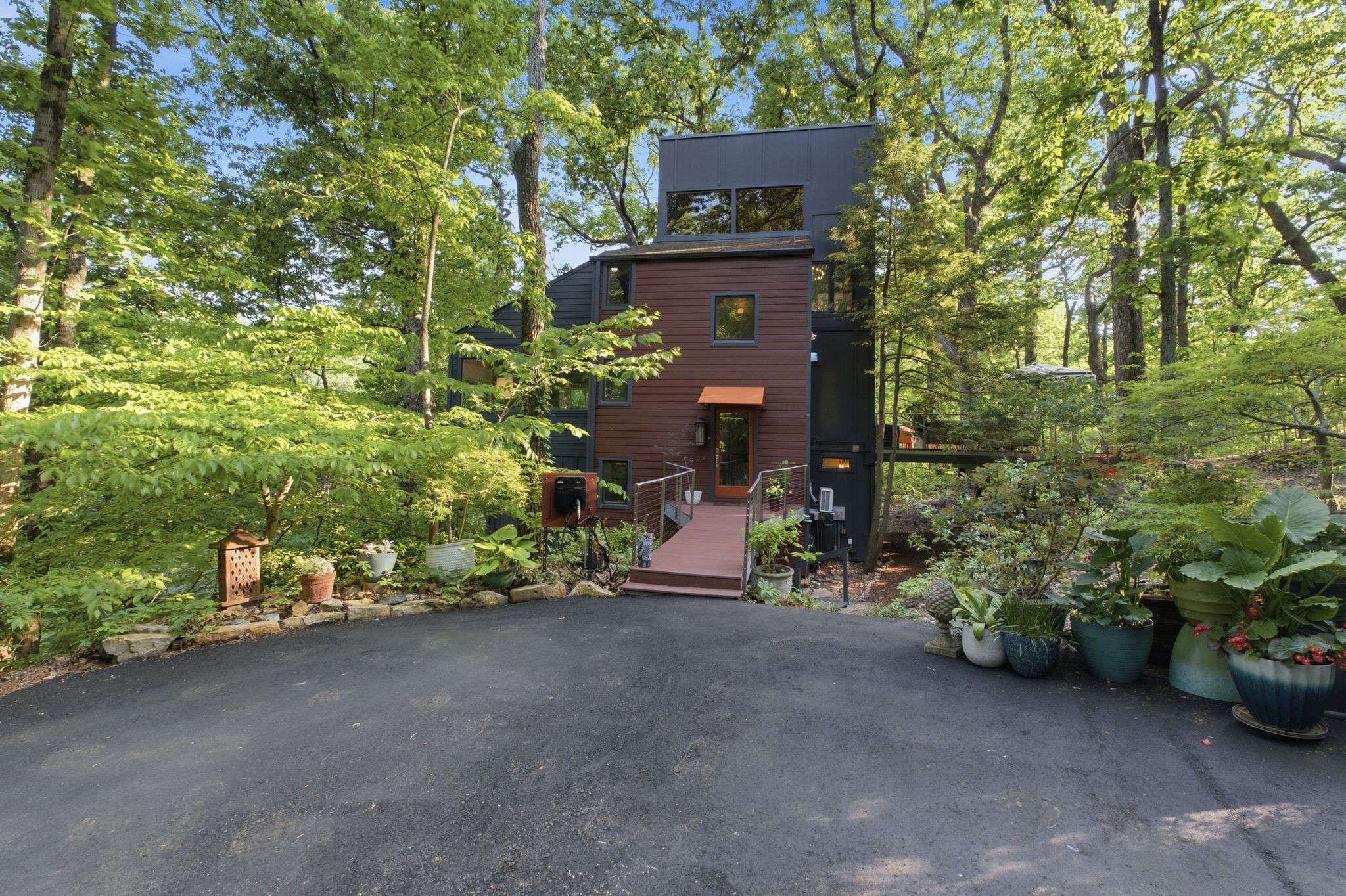 6624 Rolling Fork Dr