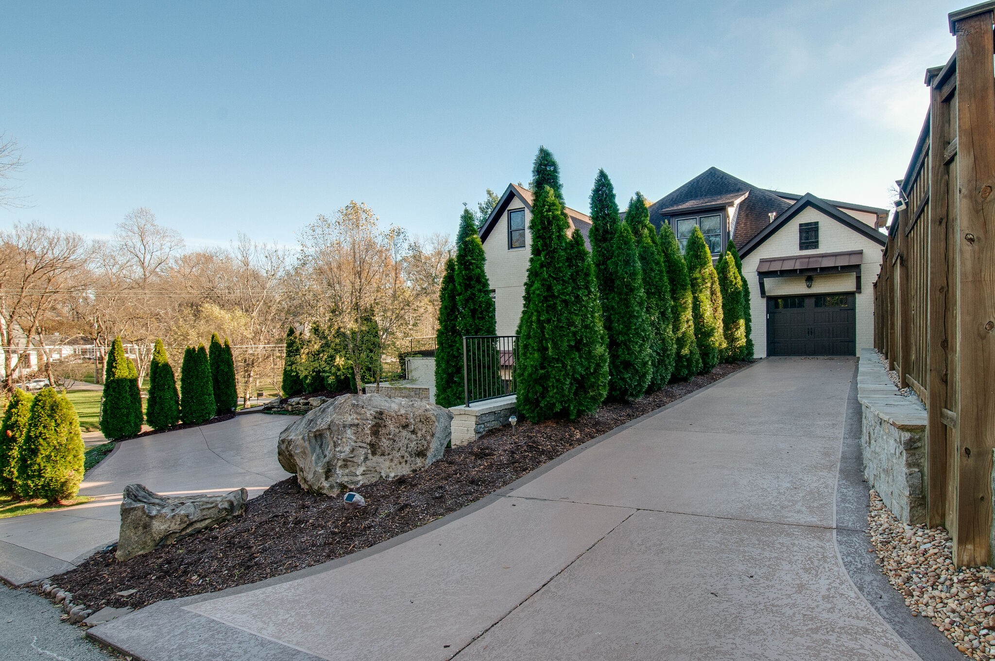 4001 Wallace Ln