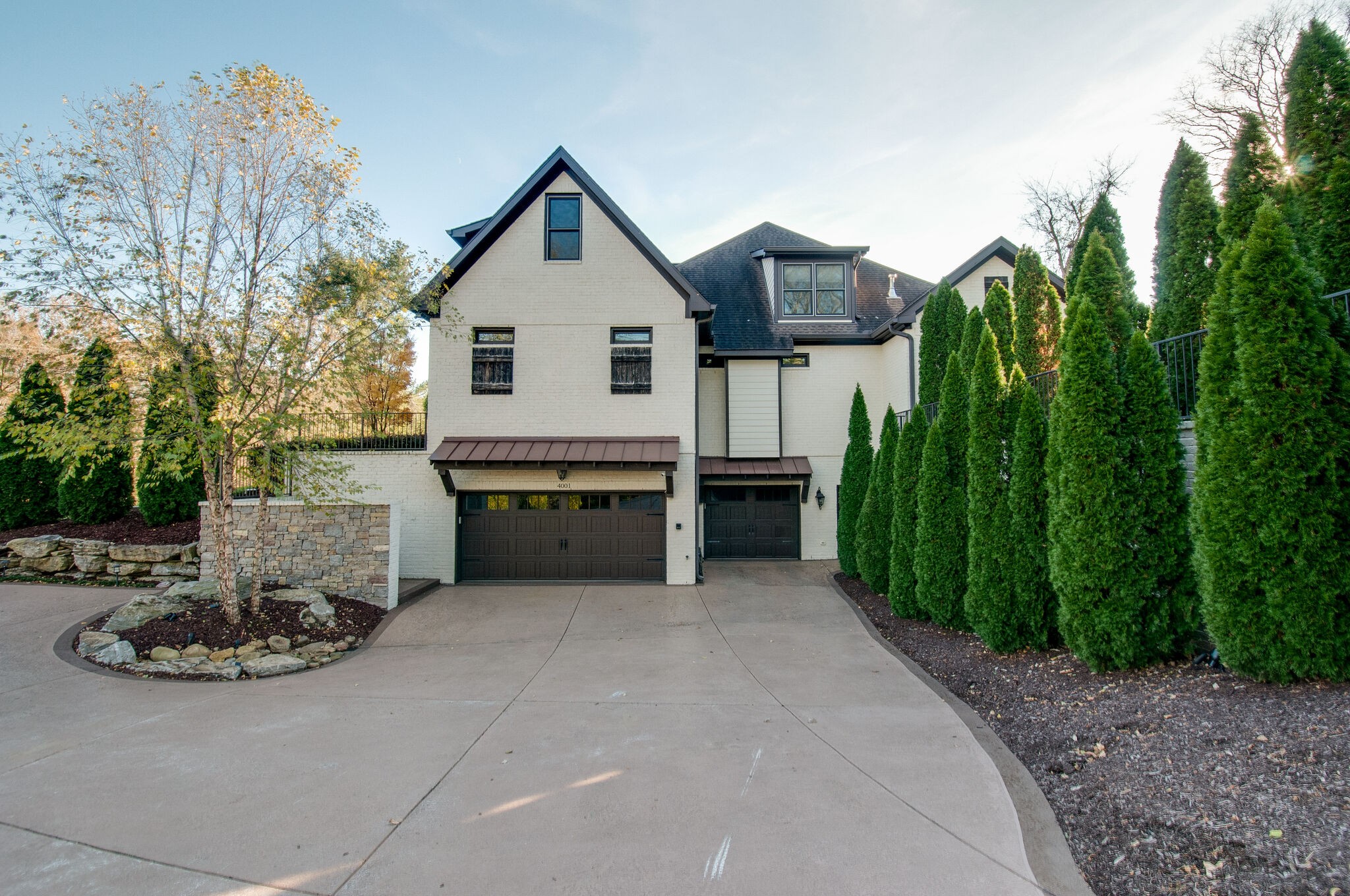 4001 Wallace Ln