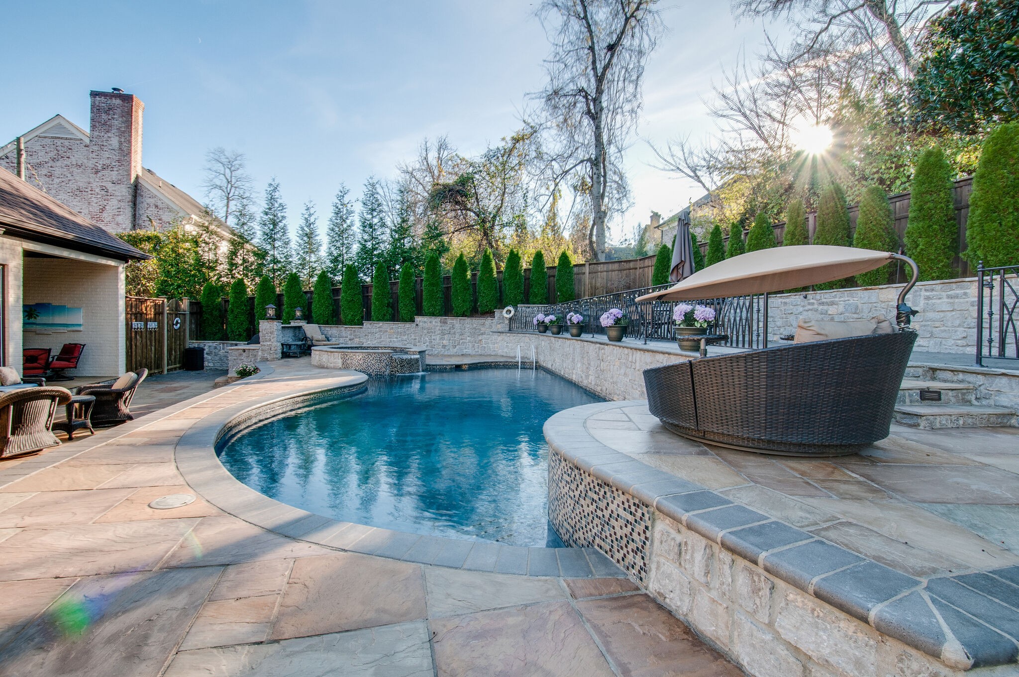 4001 Wallace Ln
