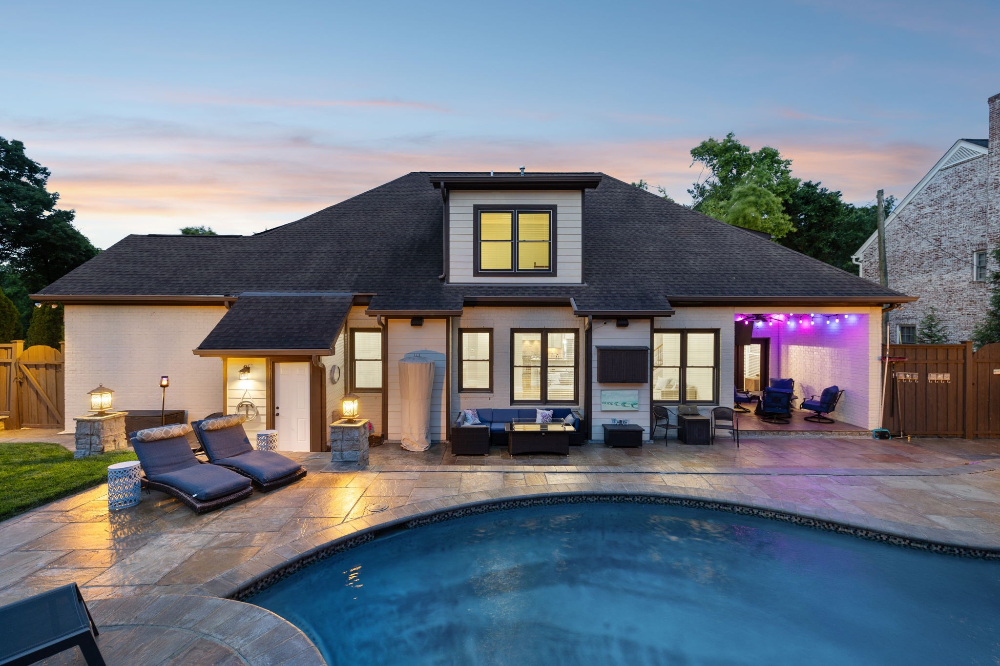 4001 Wallace Ln
