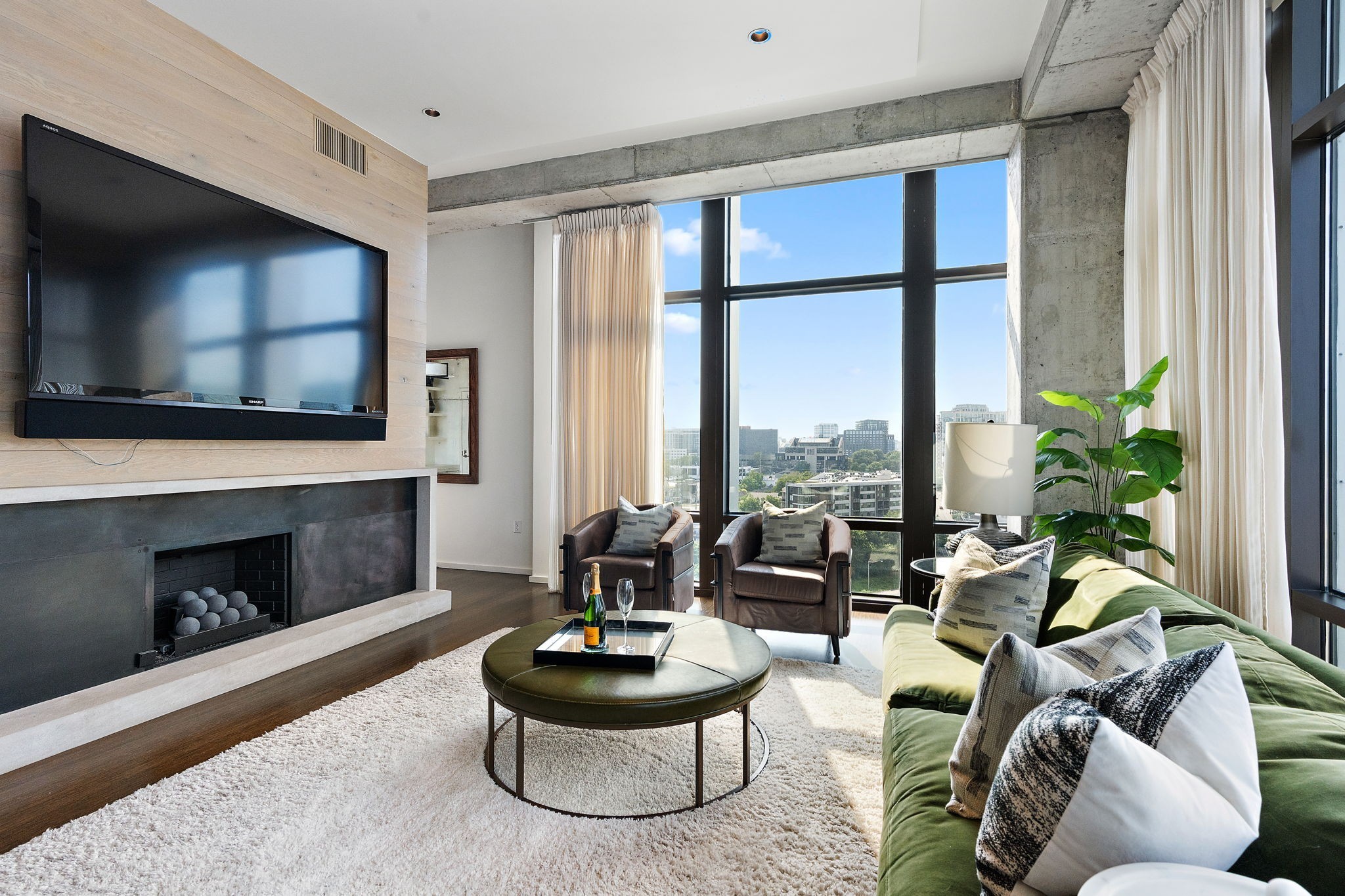 700 12th Ave, S Unit: 1101