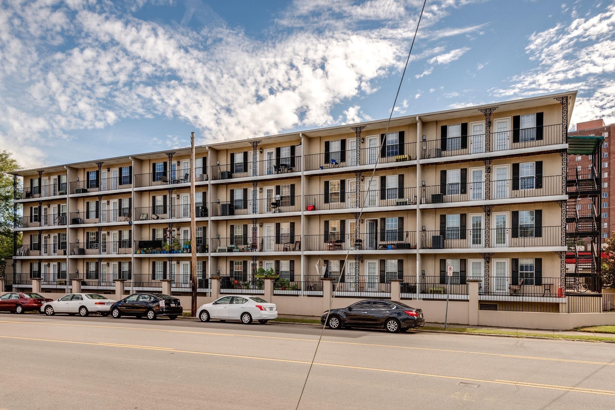 2325 Elliston Pl Unit: 401