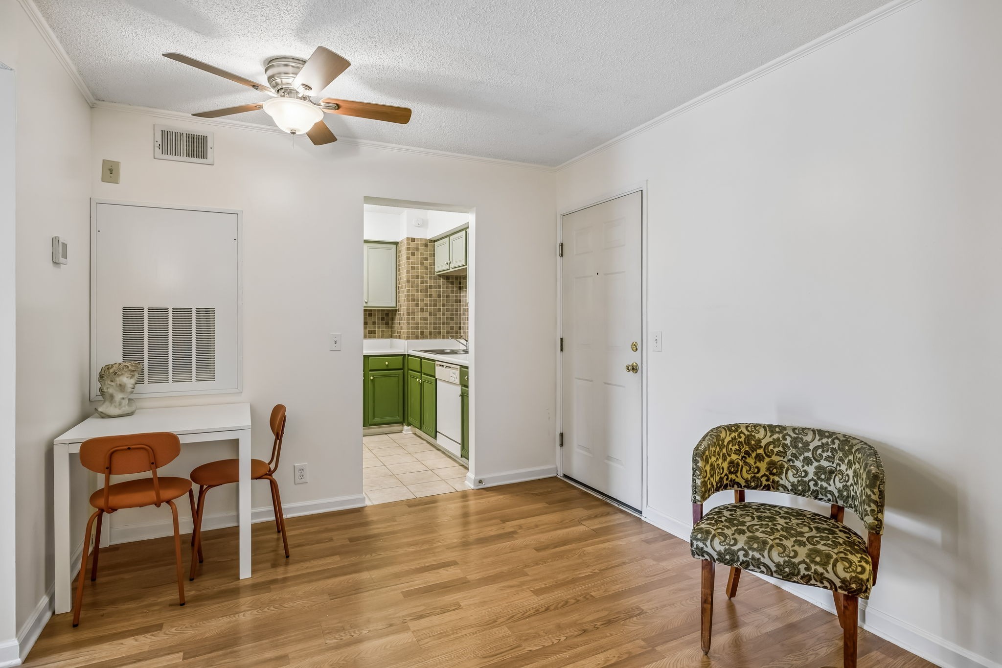 2325 Elliston Pl Unit: 401