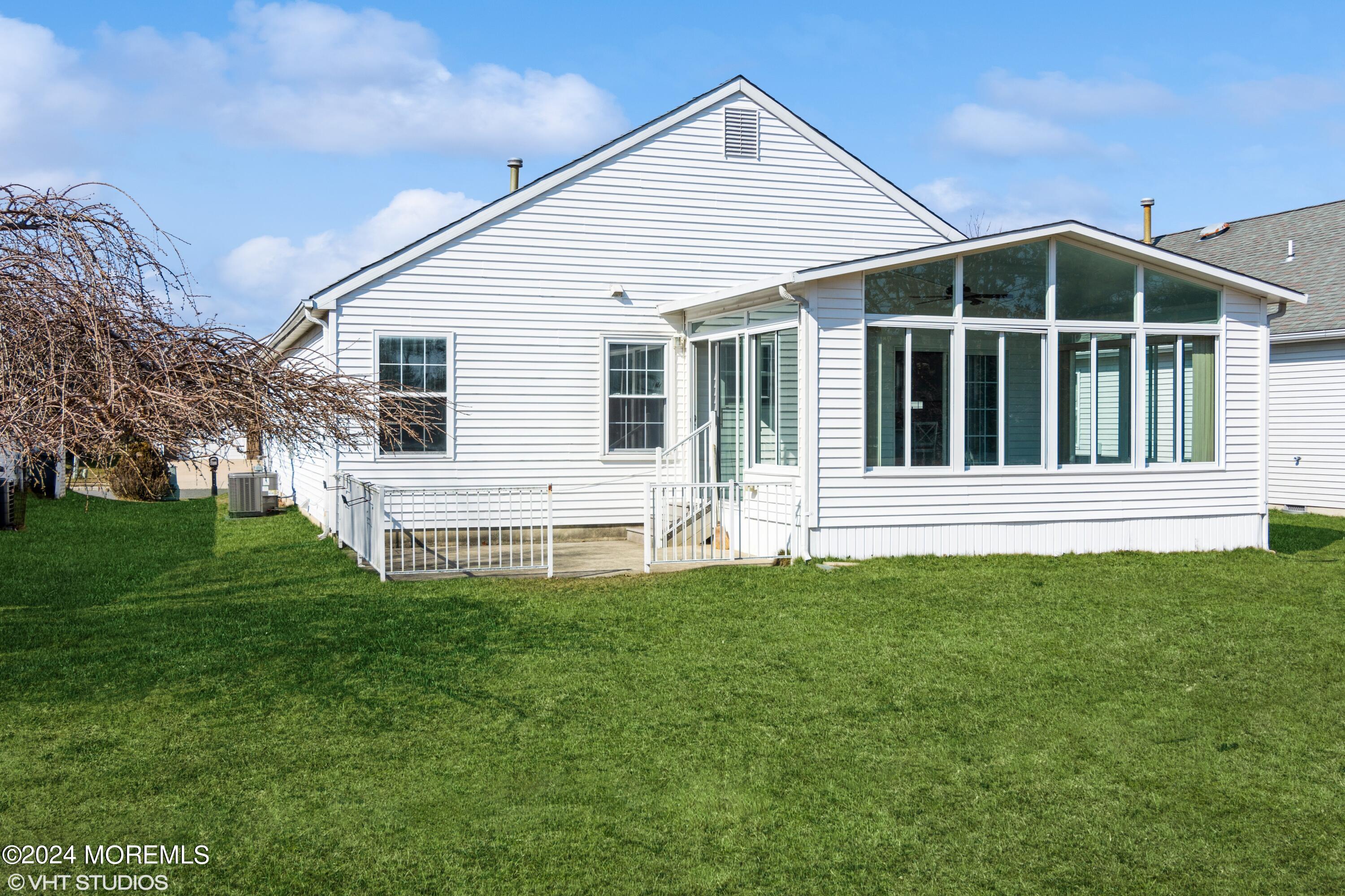 8 Winterton Drive