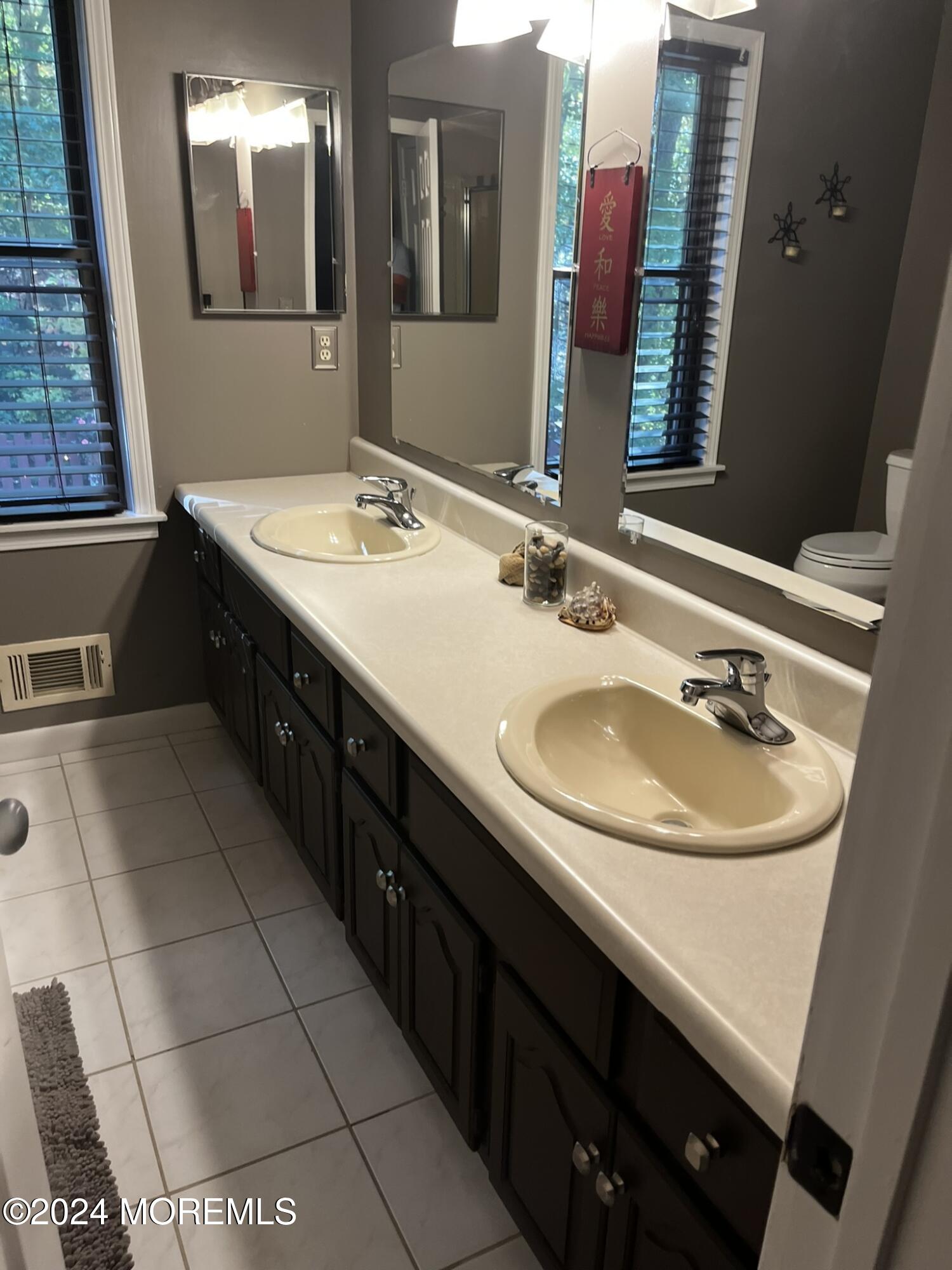 1115 Gully Road