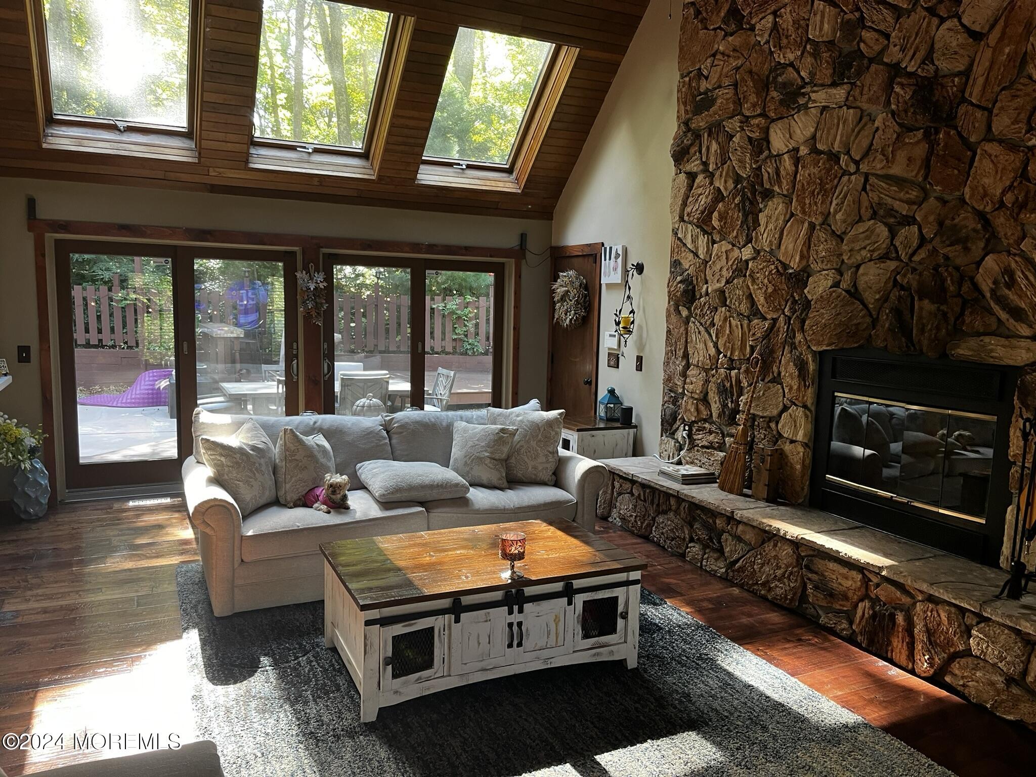 1115 Gully Road