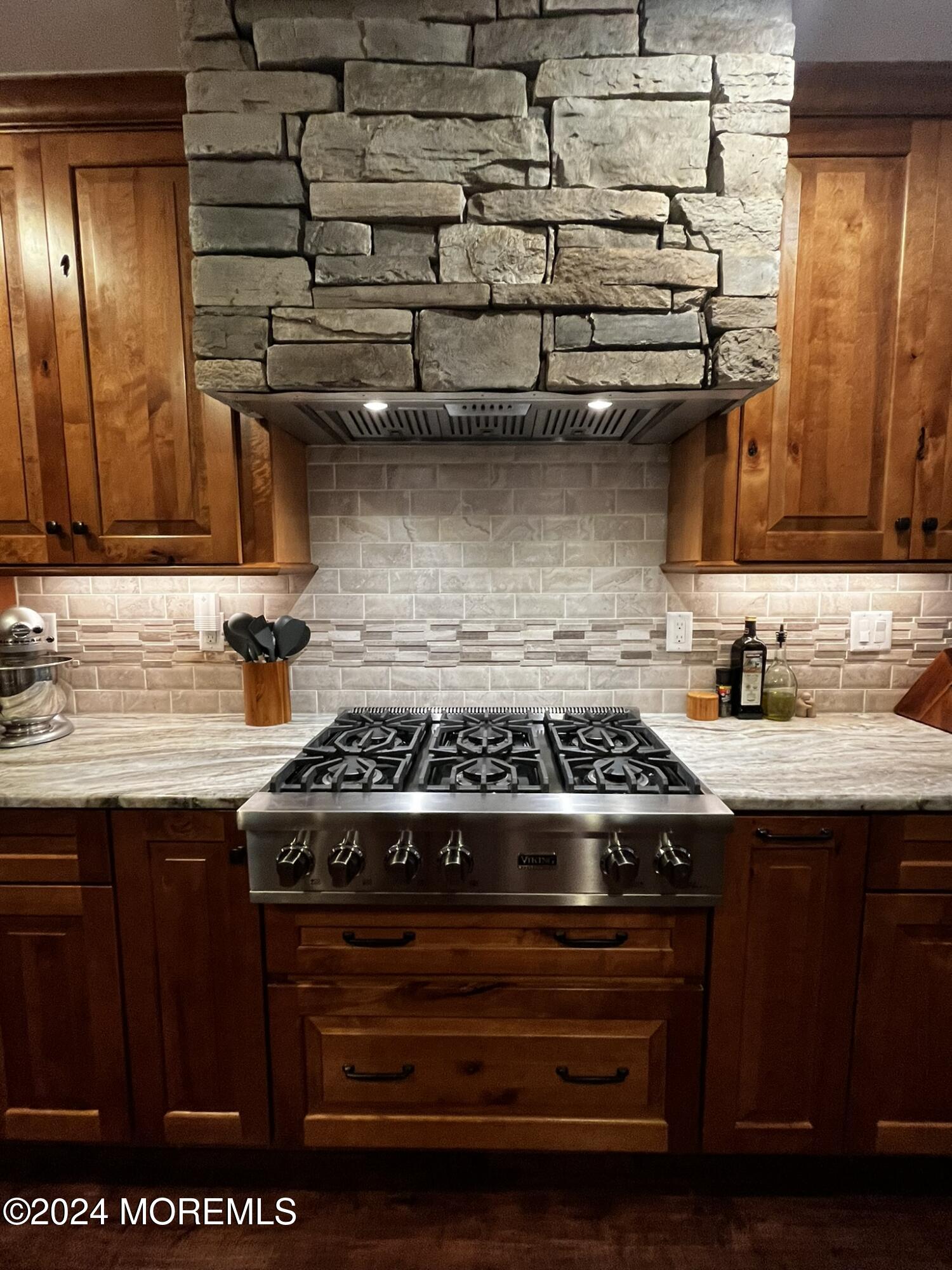 1115 Gully Road