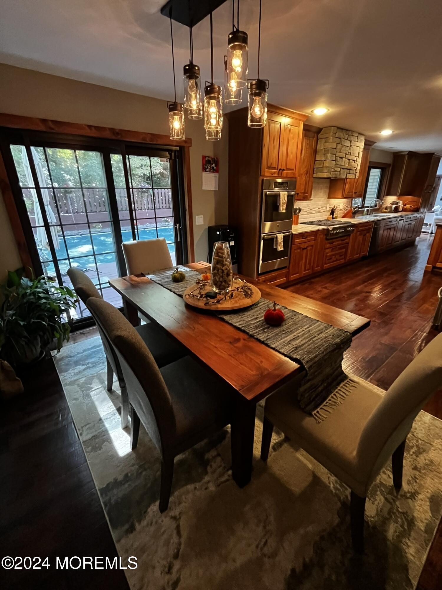 1115 Gully Road