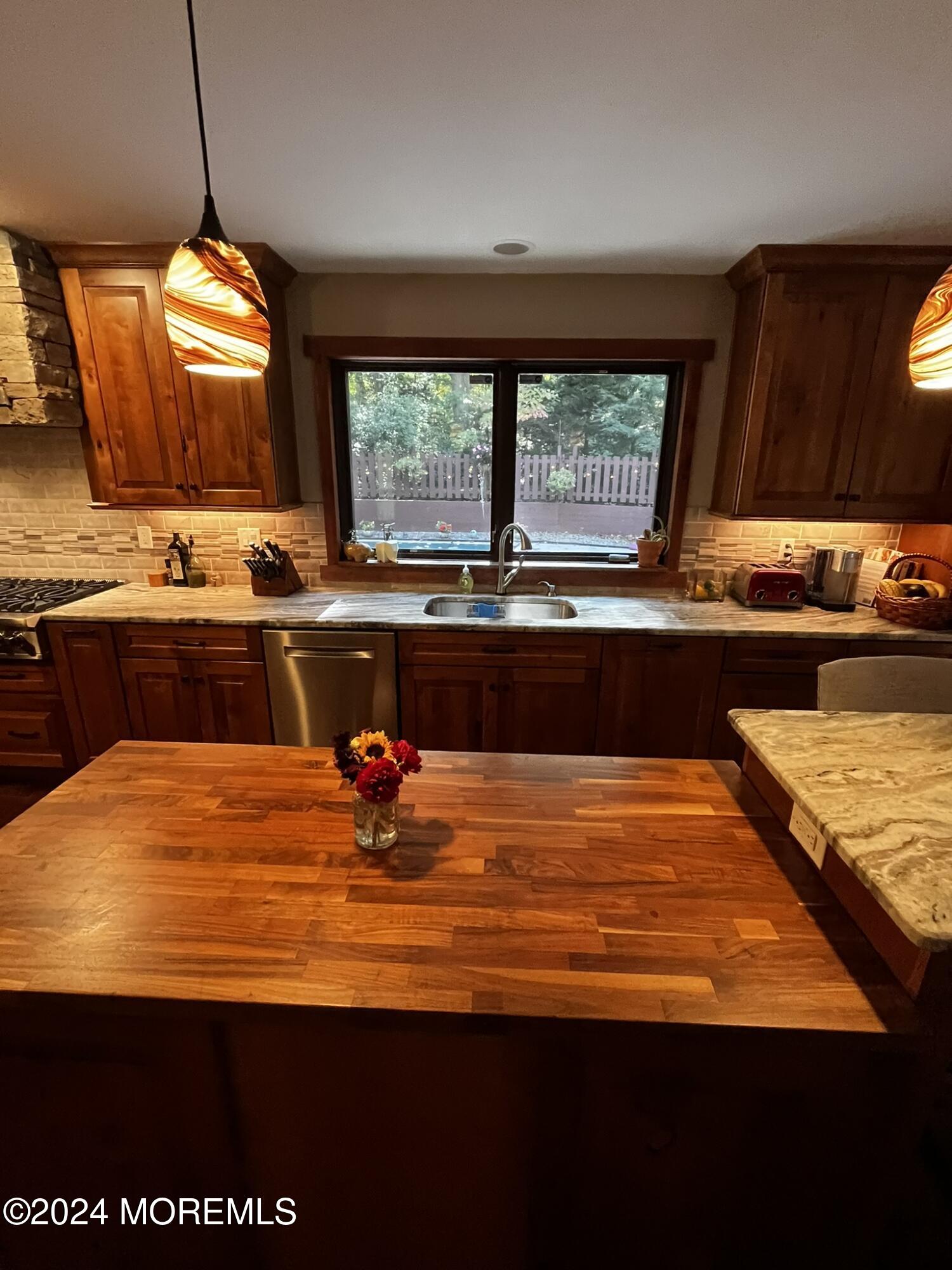 1115 Gully Road