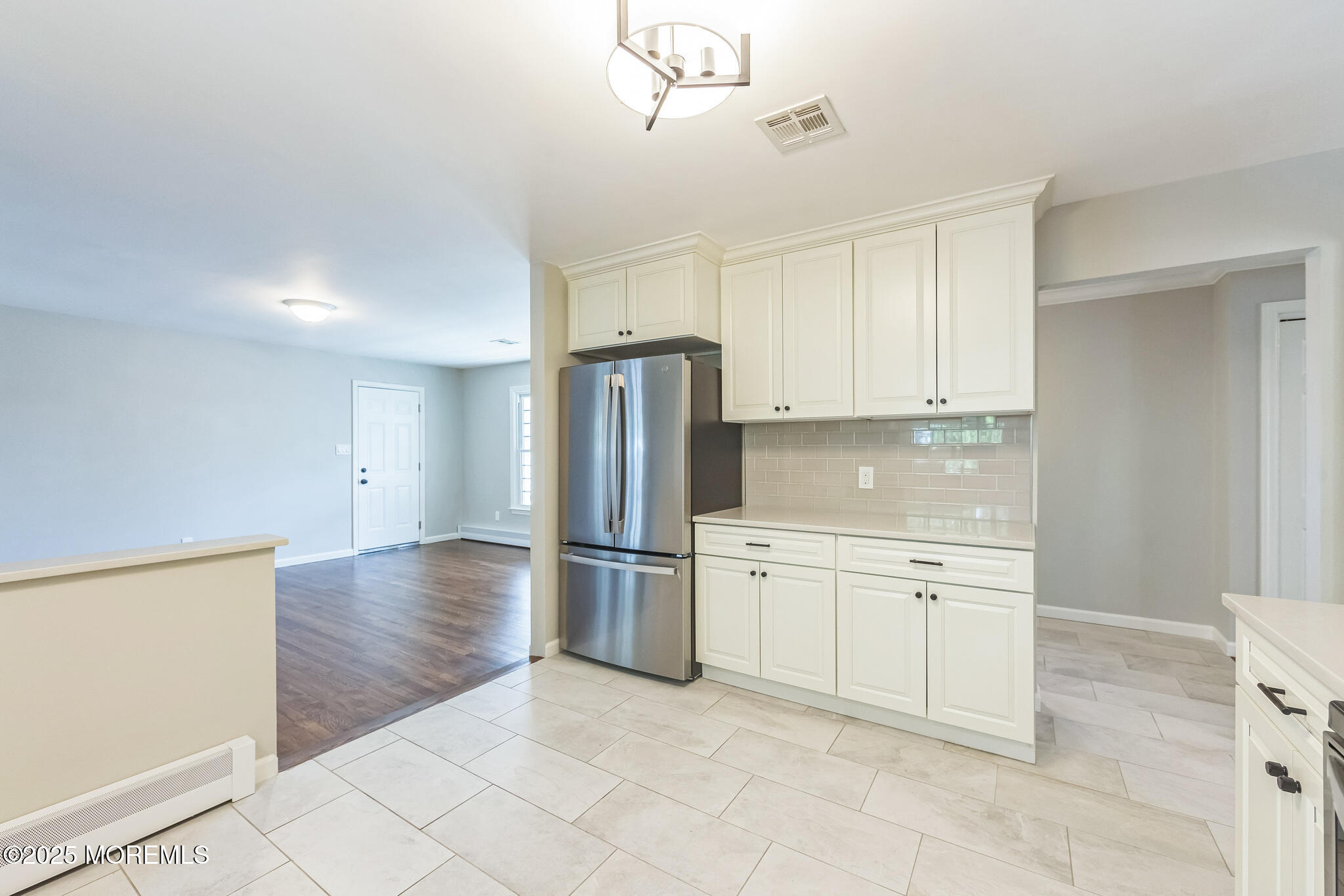 2093 Crestwood Drive