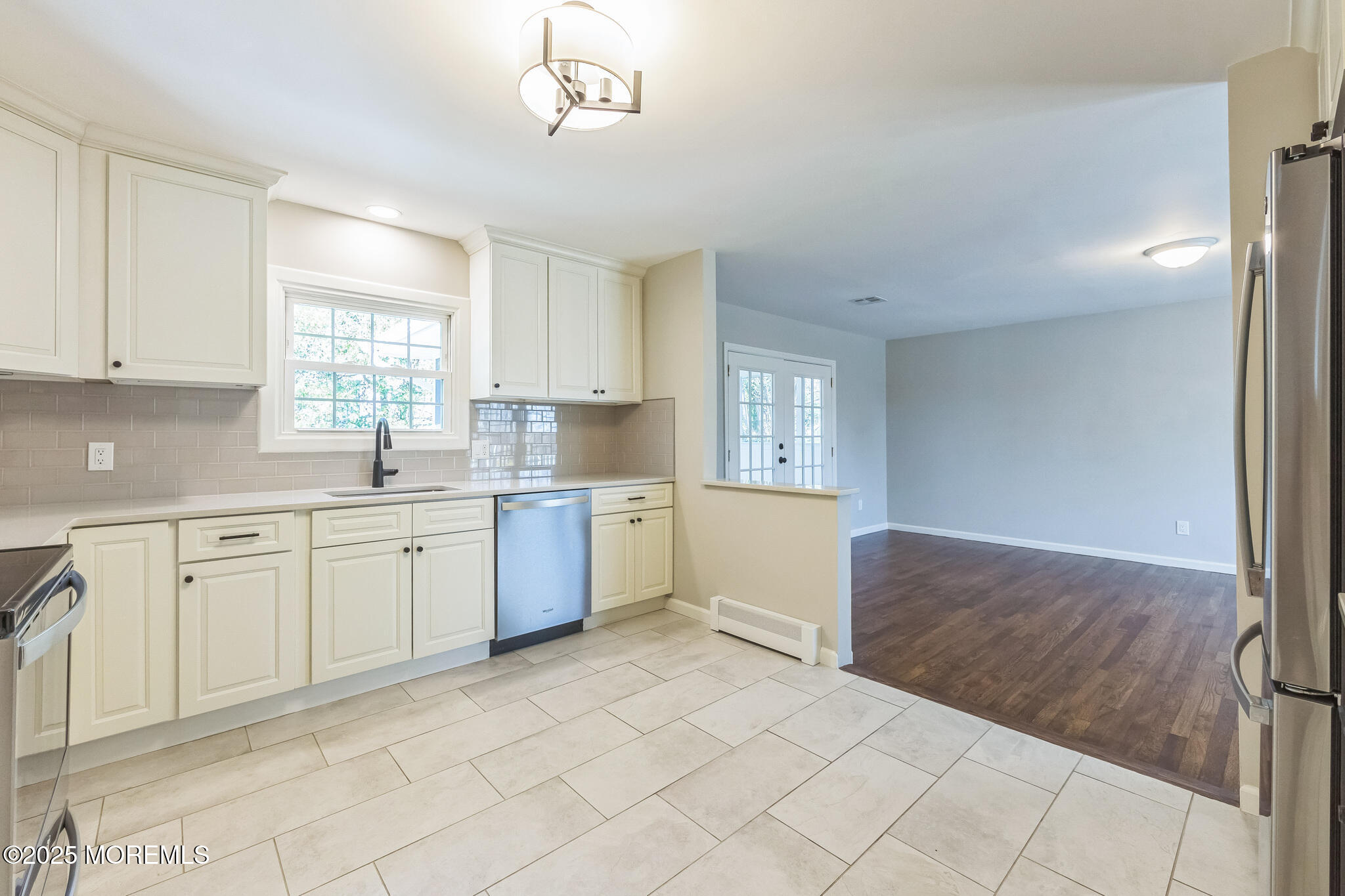 2093 Crestwood Drive