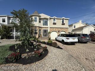 1662 W End Drive