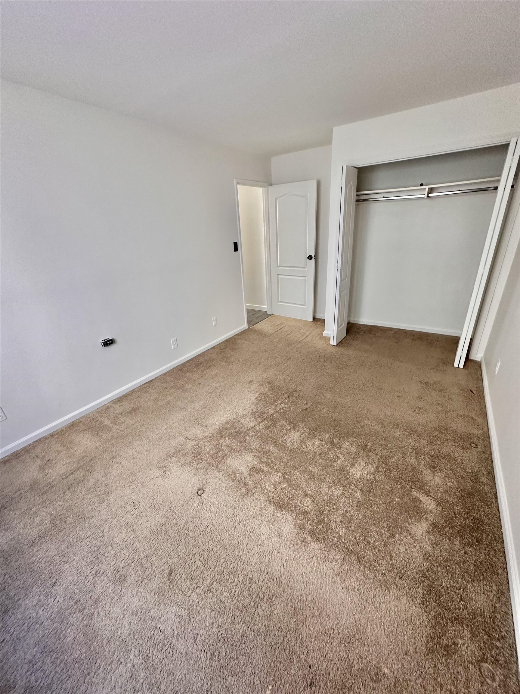 226 49TH ST Unit: 4