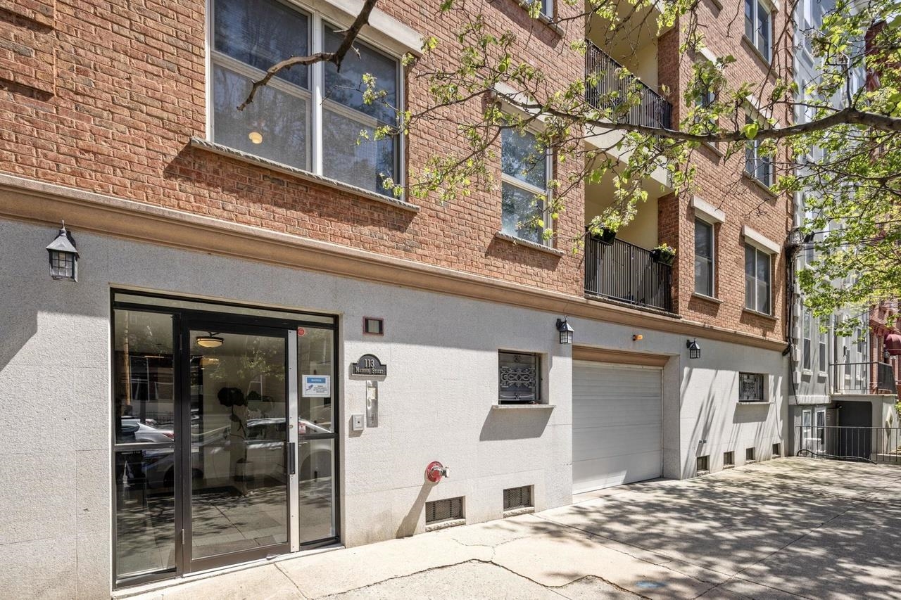 113 MADISON ST Unit: 3E
