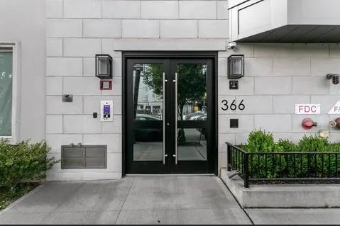 366 6TH ST Unit: 601