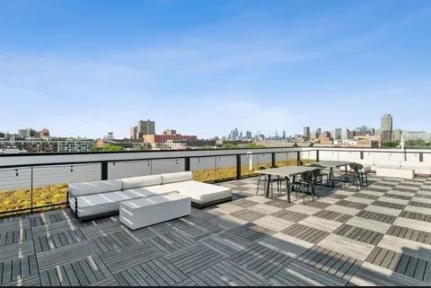 366 6TH ST Unit: 601
