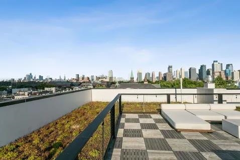 366 6TH ST Unit: 601