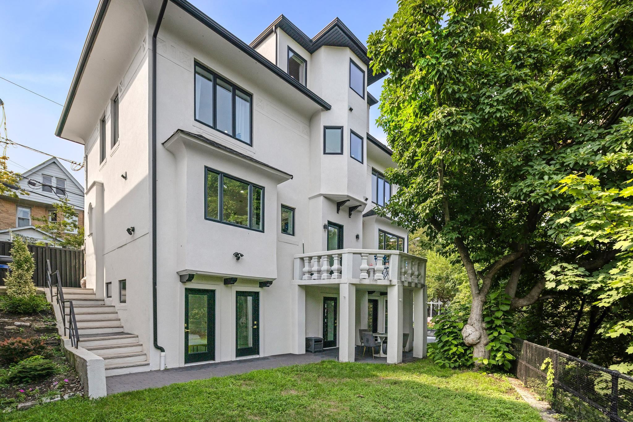 88 STERLING AVE