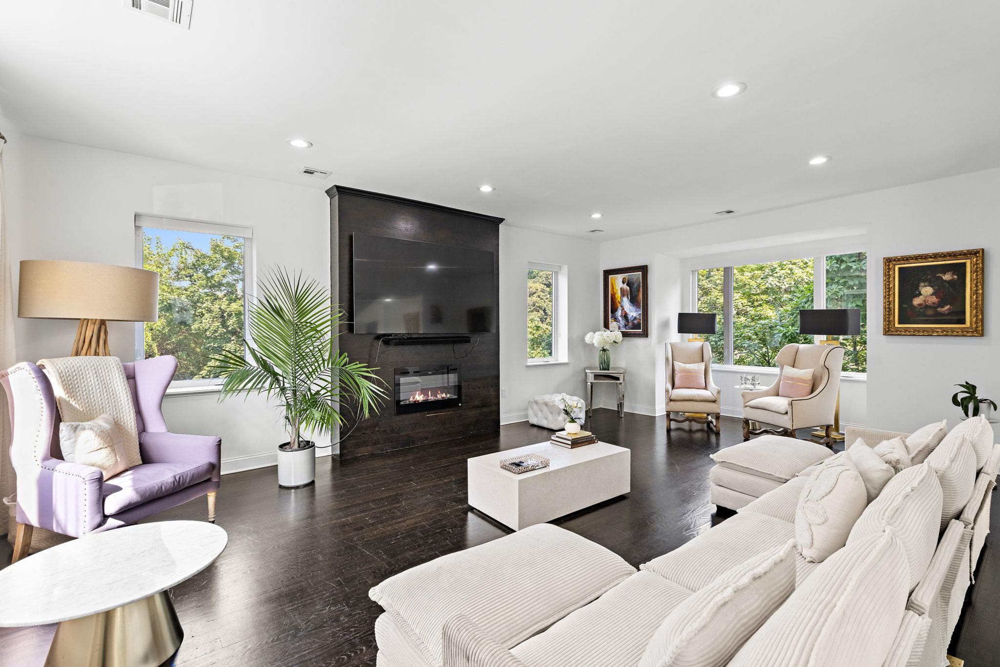 88 STERLING AVE