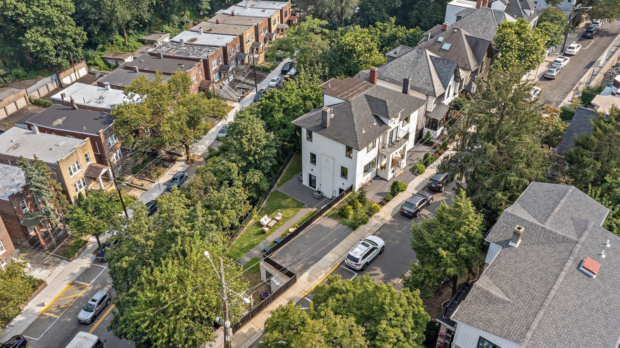 88 STERLING AVE