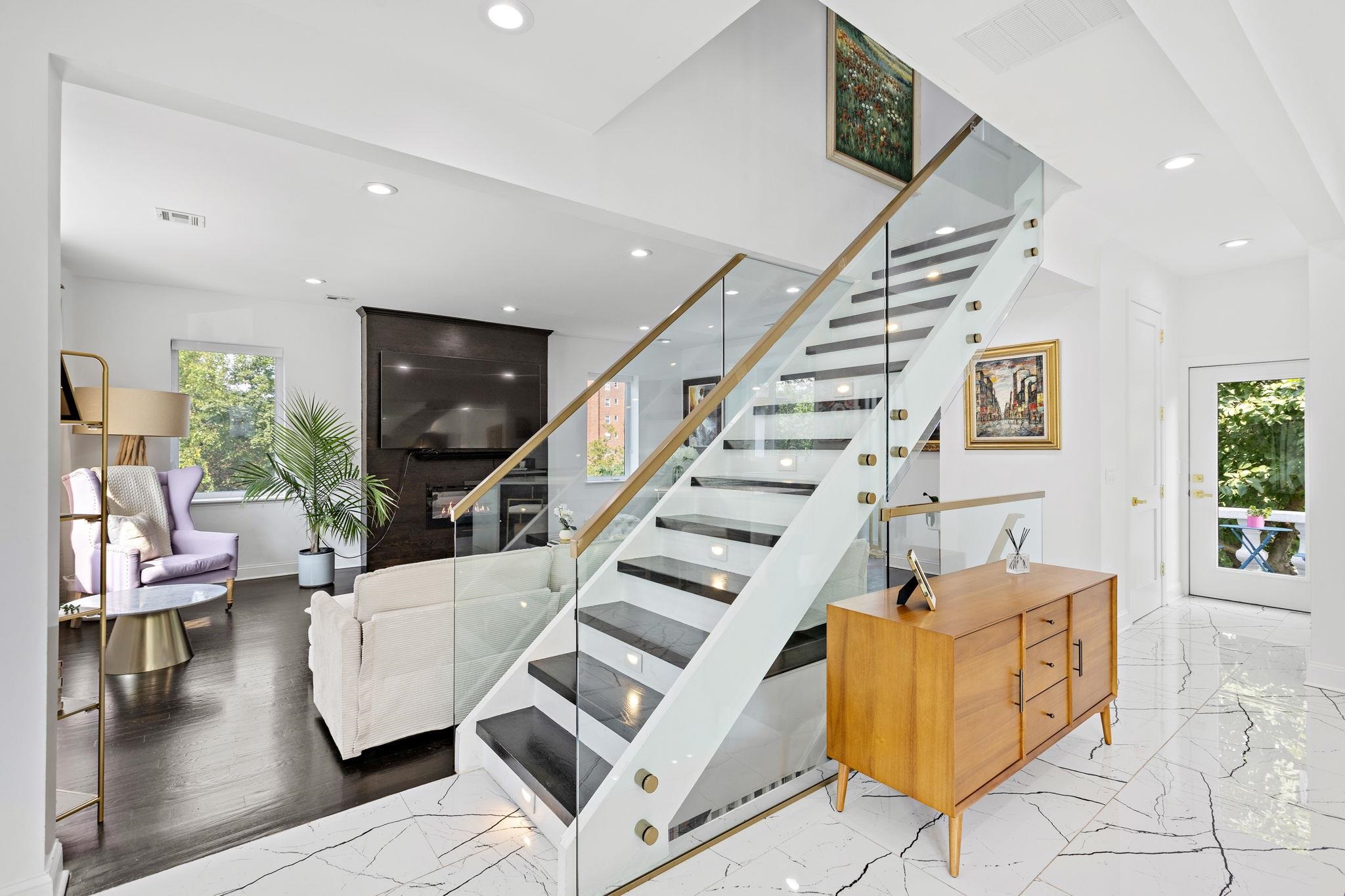 88 STERLING AVE