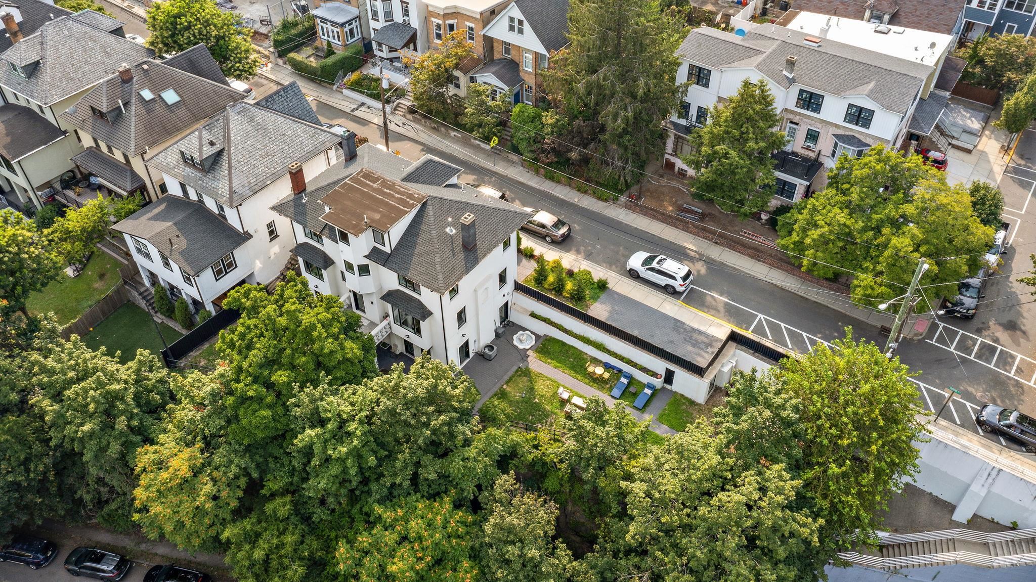 88 STERLING AVE